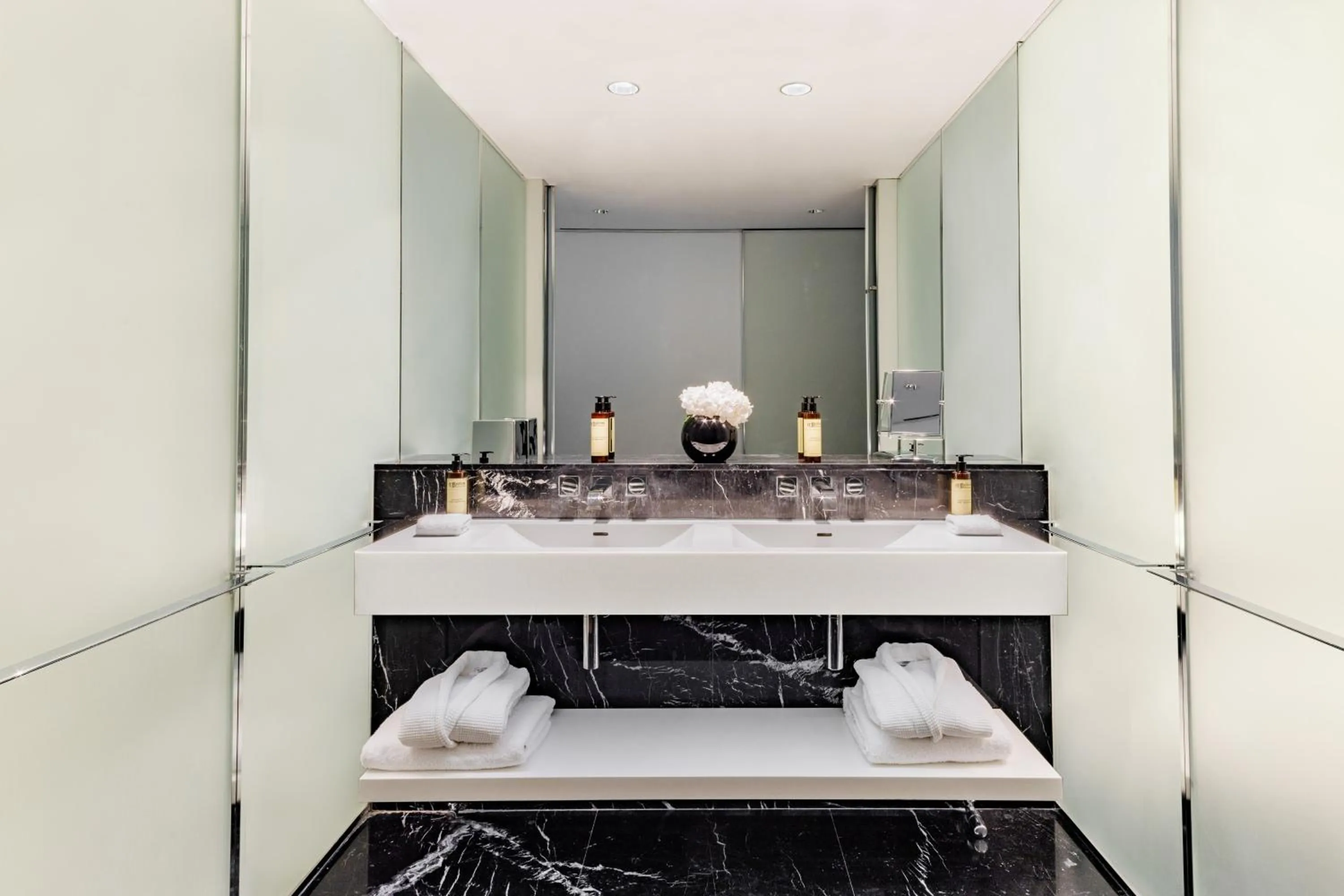 Bathroom in ME London by Melia - Covent Garden