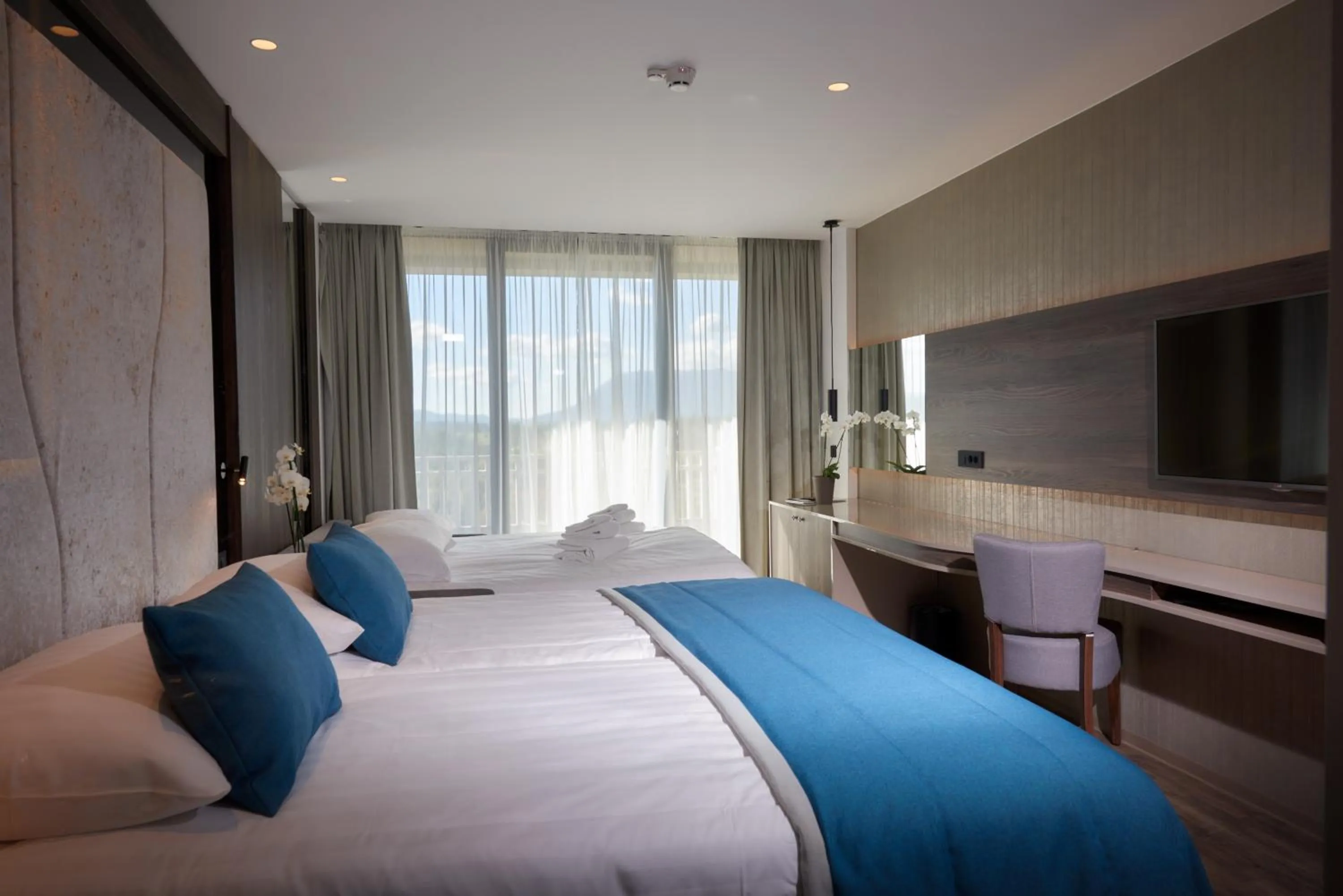 Balcony/Terrace, Bed in Postojna Cave Hotel Jama