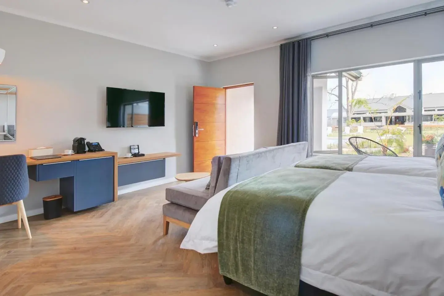 Superior Double or Twin Room with Garden View in Knysna Hollow Country Estate Superior Double or Twin Room with Garden View in Knysna Hollow Country Estate