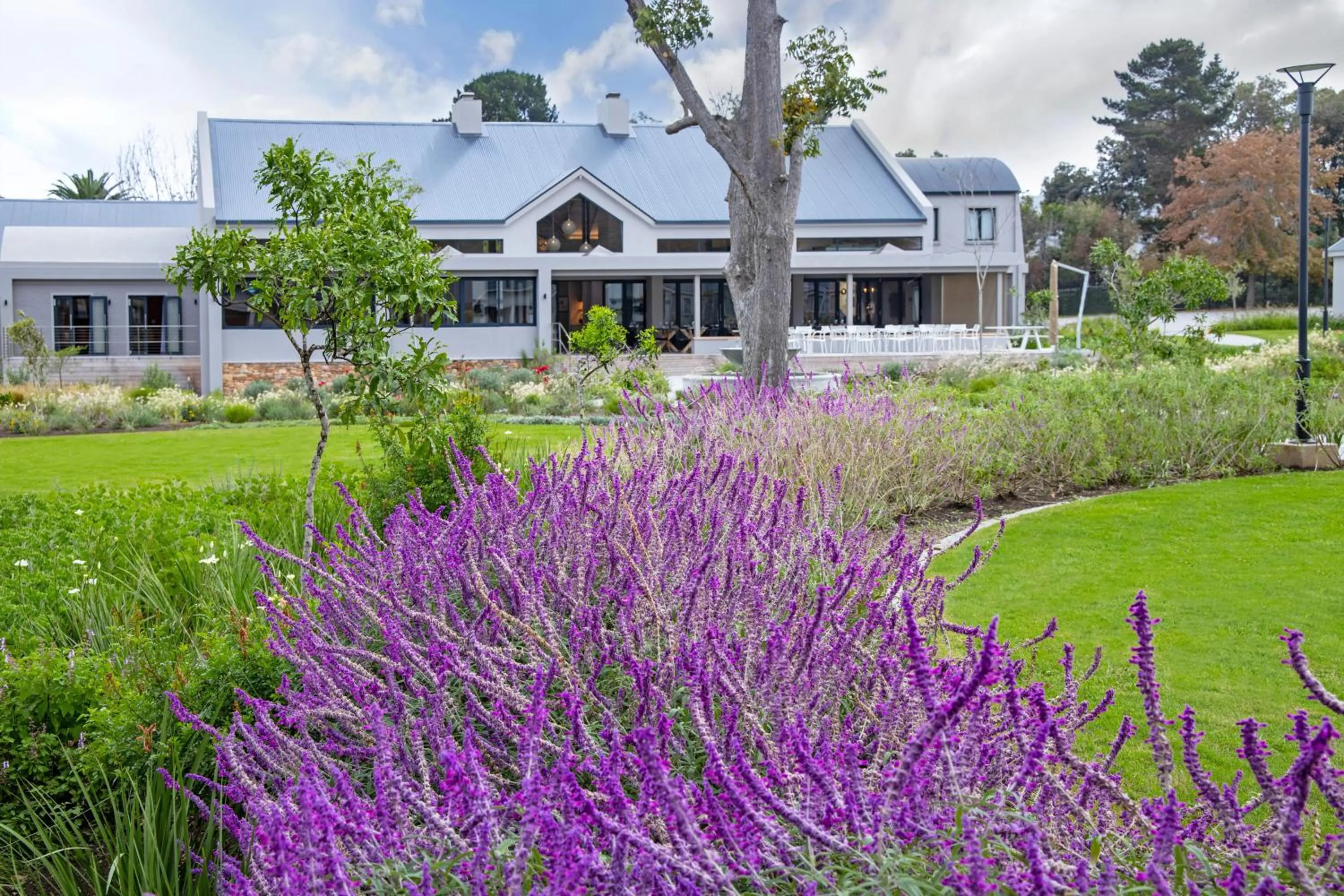 Property building in Knysna Hollow Country Estate