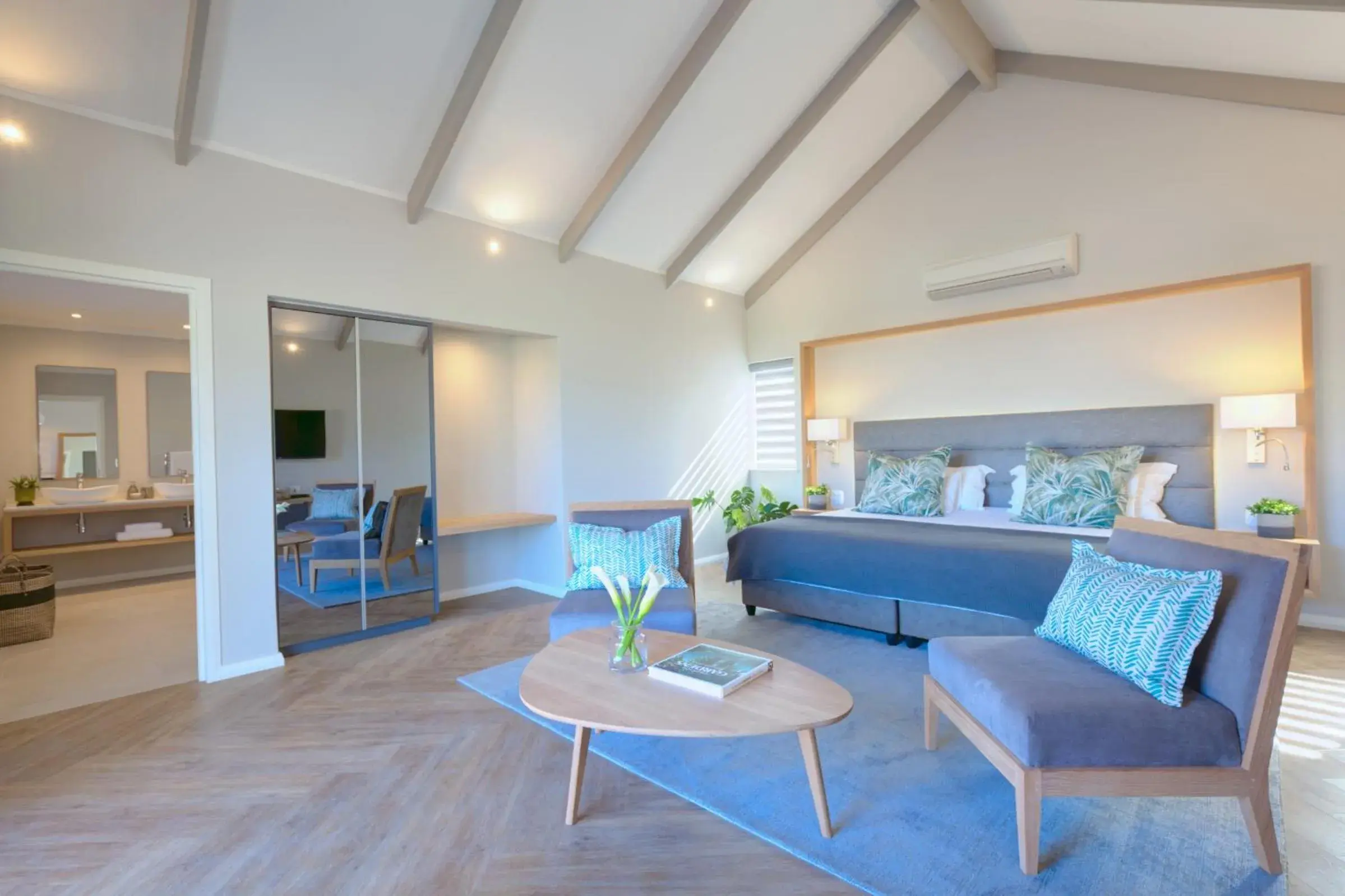 Superior Suite with Terrace in Knysna Hollow Country Estate Superior Suite with Terrace in Knysna Hollow Country Estate