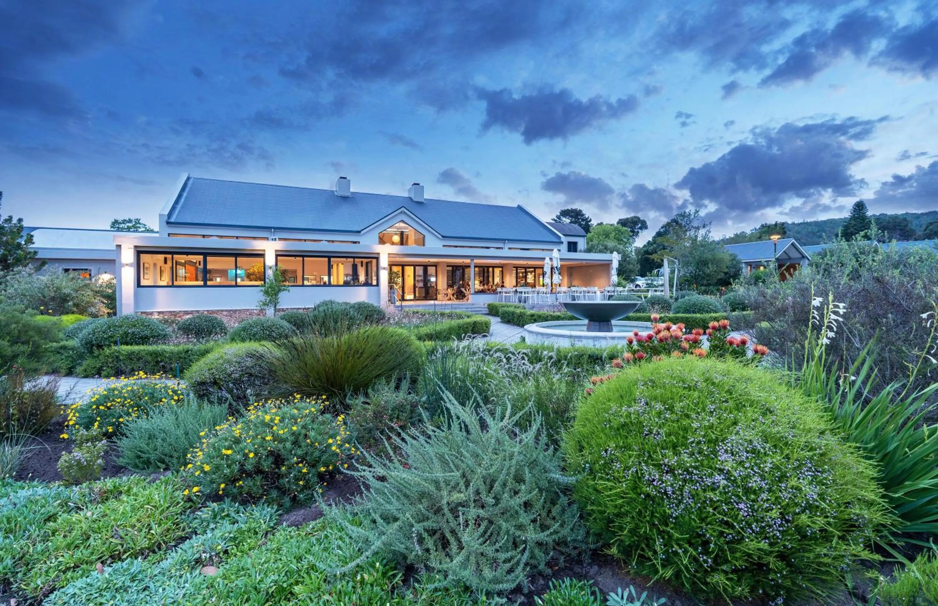 Property building in Knysna Hollow Country Estate