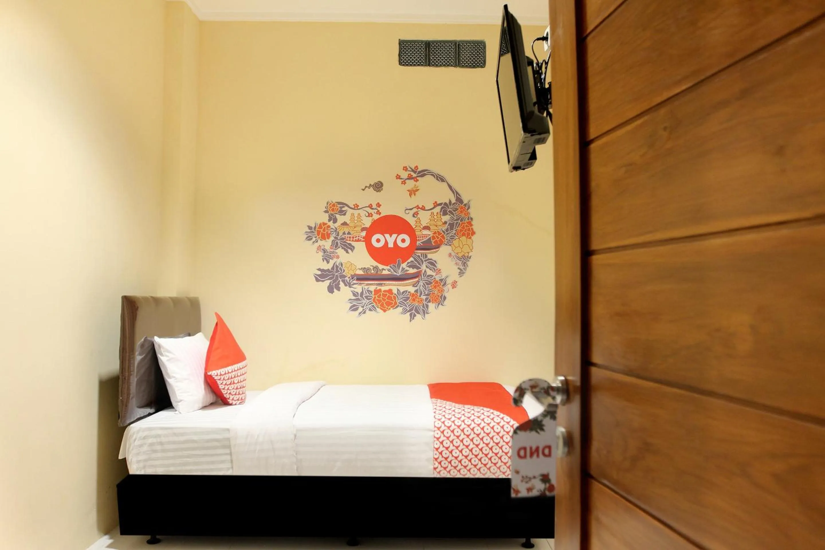 Bedroom, Bed in Hotel O Rumah Ayub Syariah