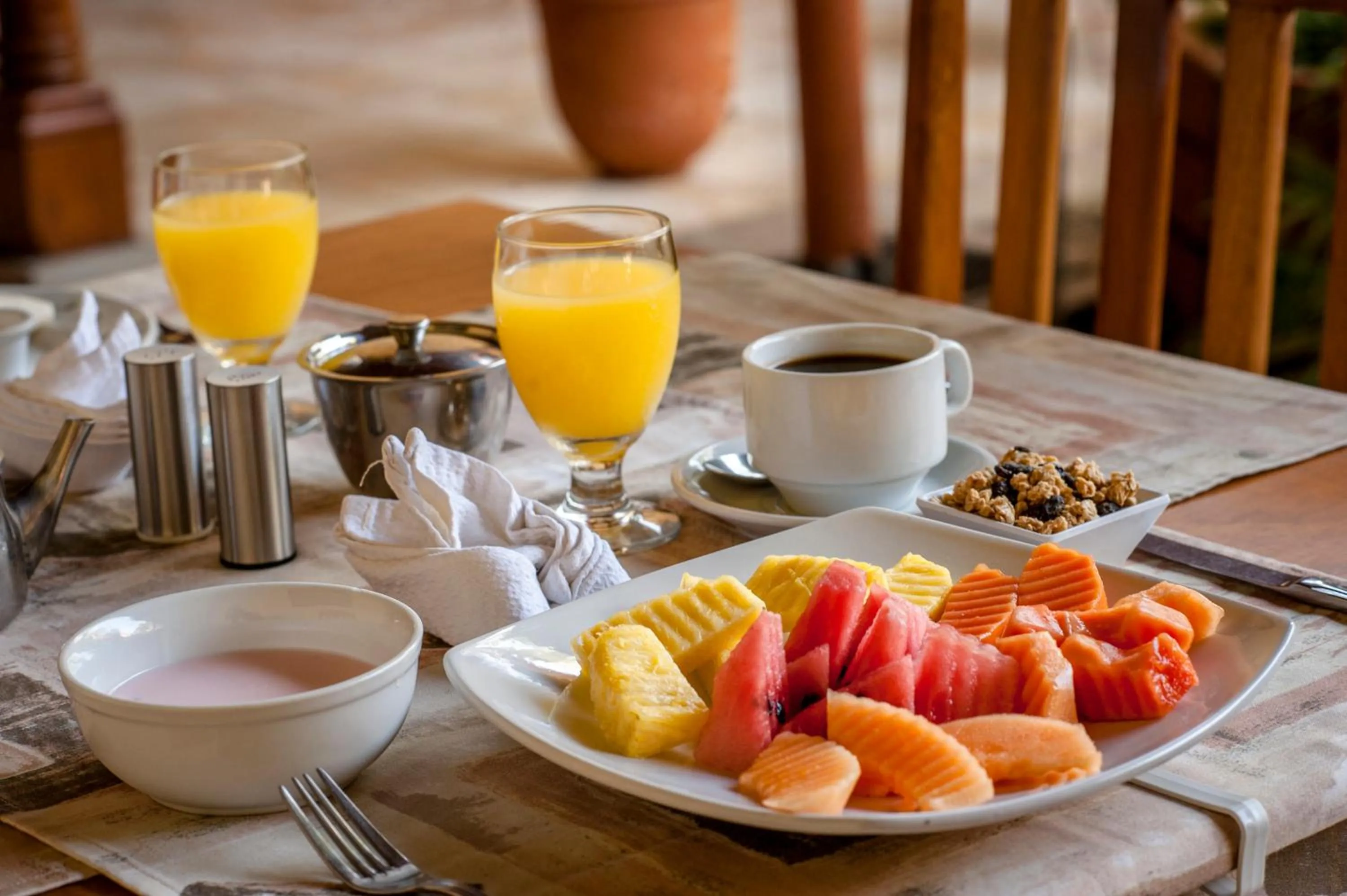 Restaurant/places to eat in El Almirante