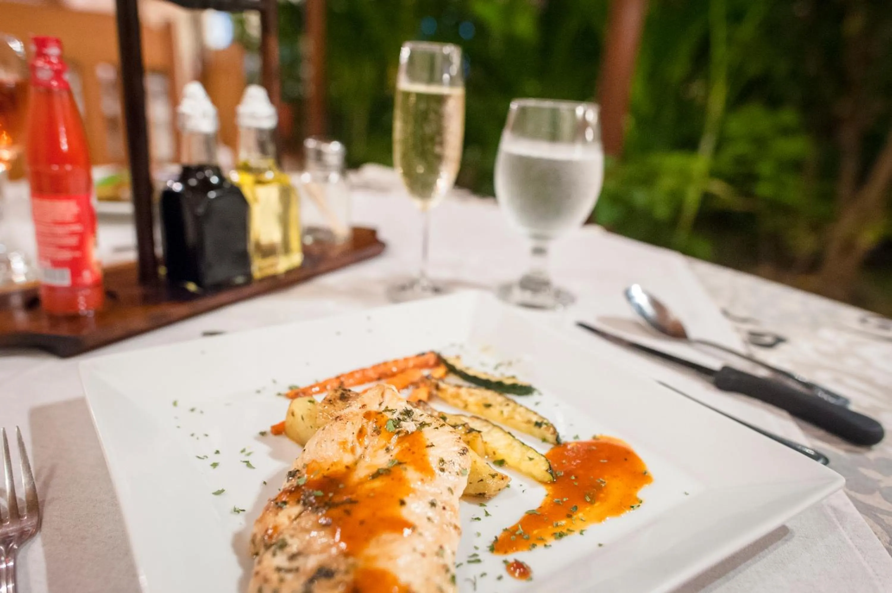 Restaurant/places to eat in El Almirante