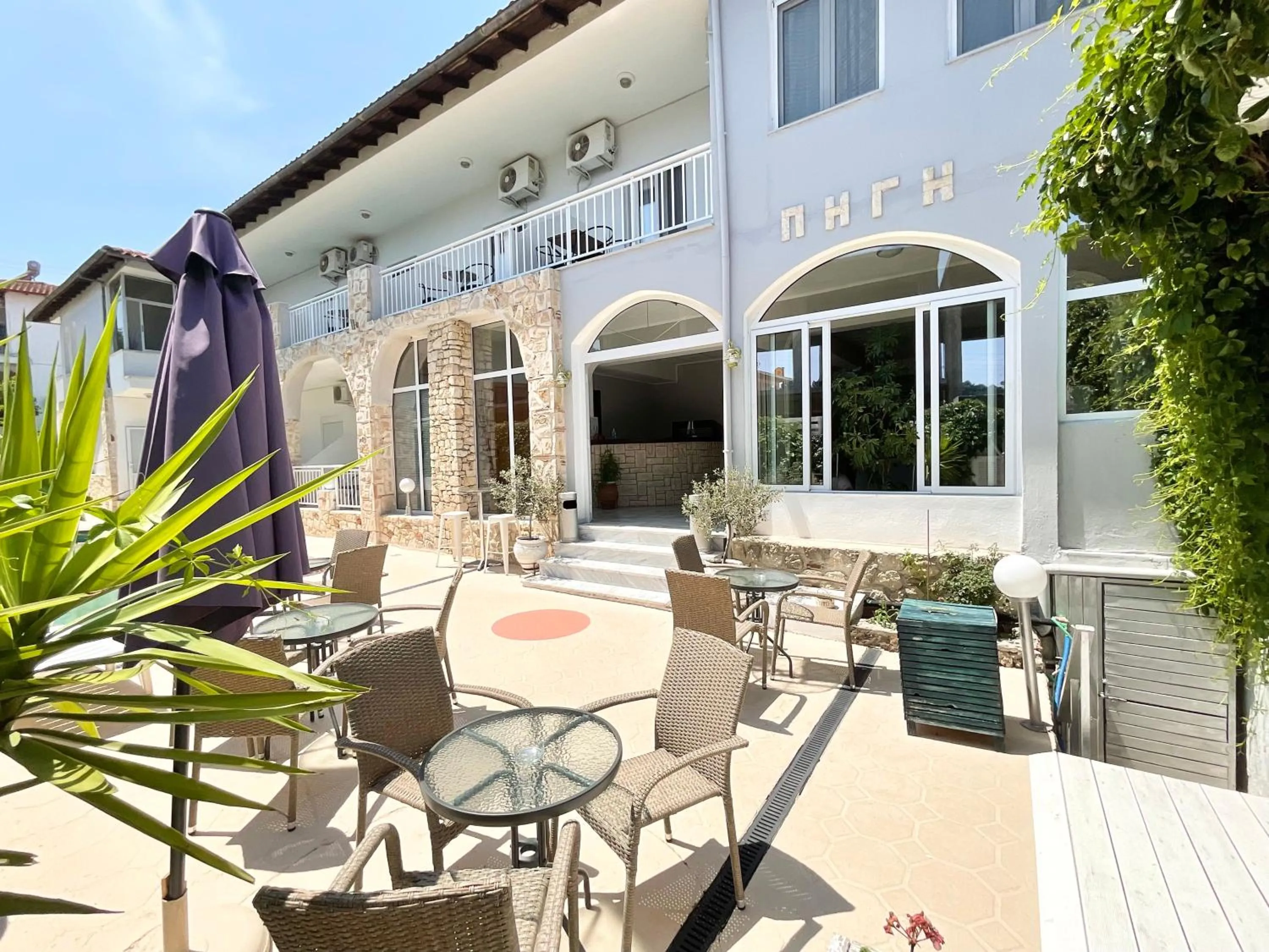 Facade/entrance in Hotel Pighi