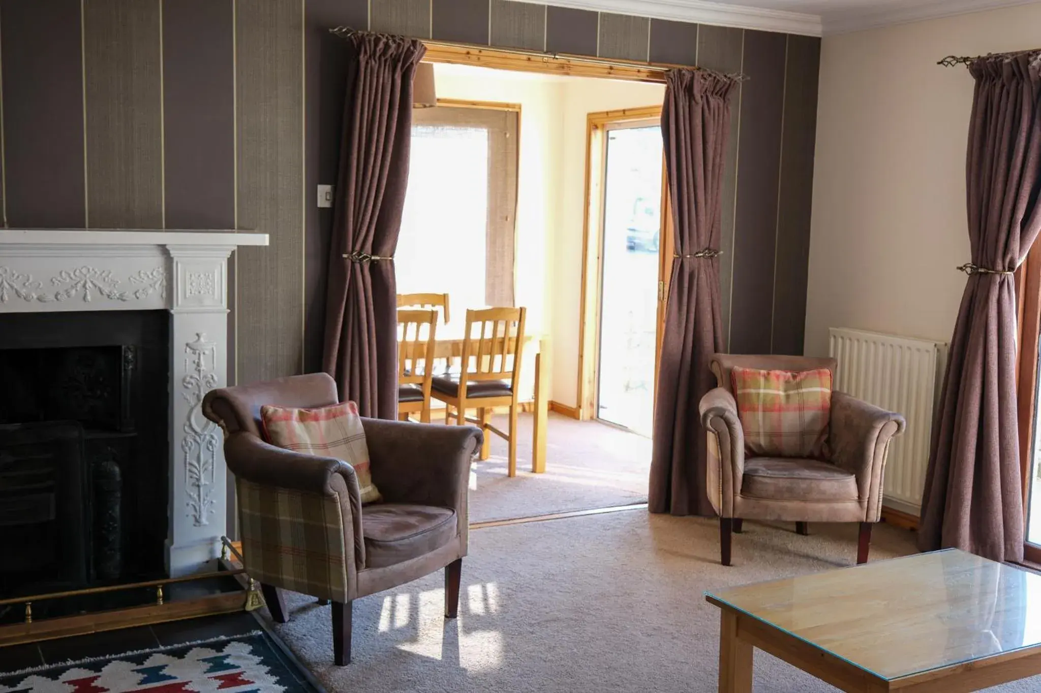 Family Apartment in The Glen Mhor Apartments Family Apartment in The Glen Mhor Apartments