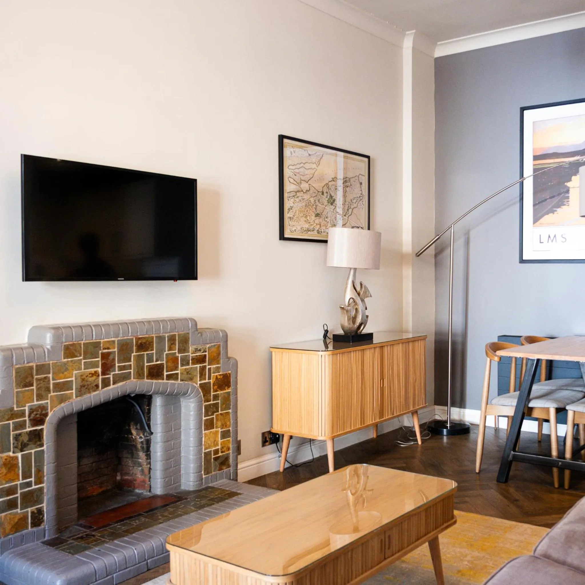 Living room in The Glen Mhor Apartments