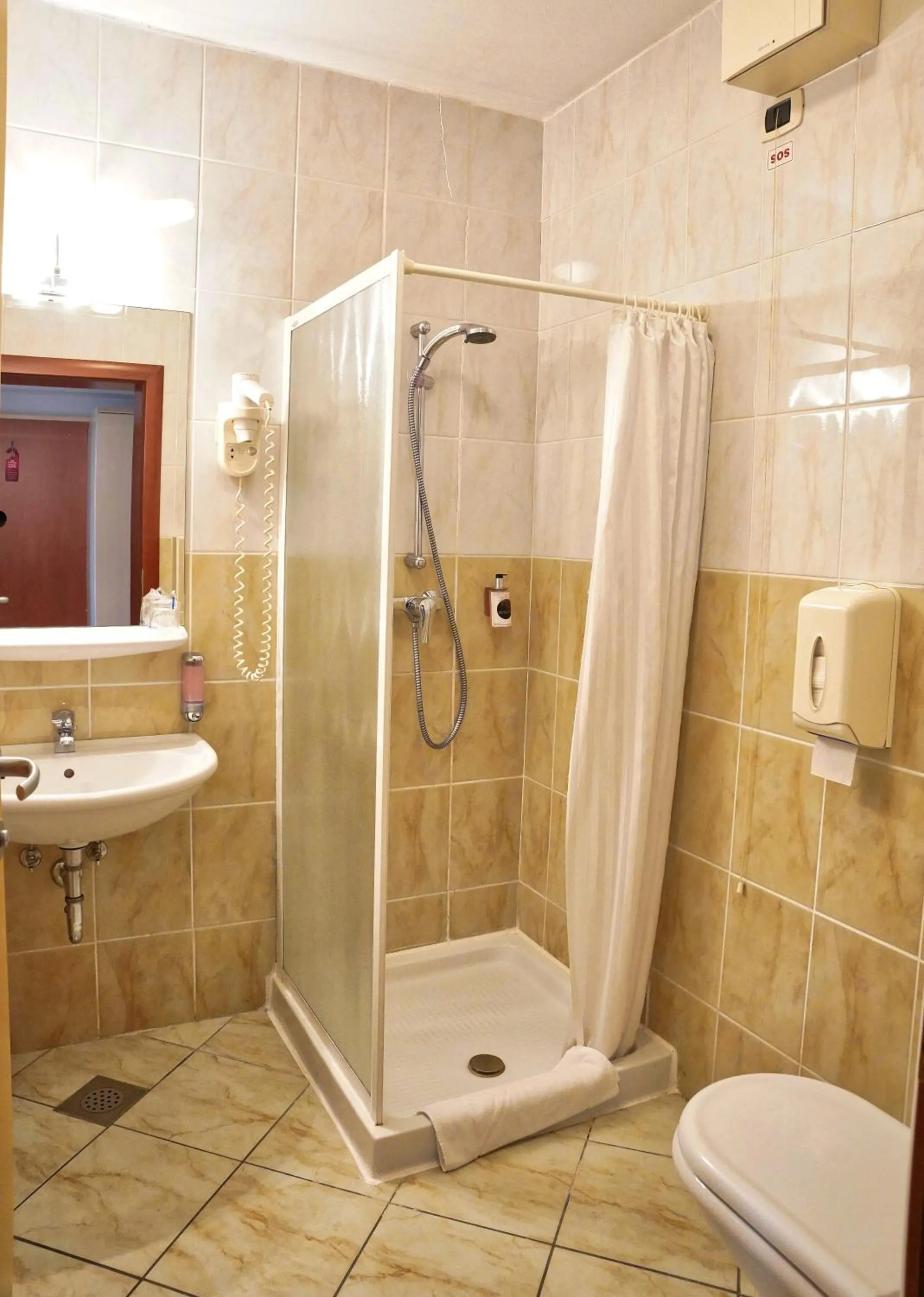 Shower in Hotel Krek Superior