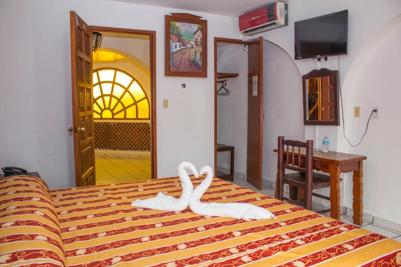 Bed in Hotel Colonial