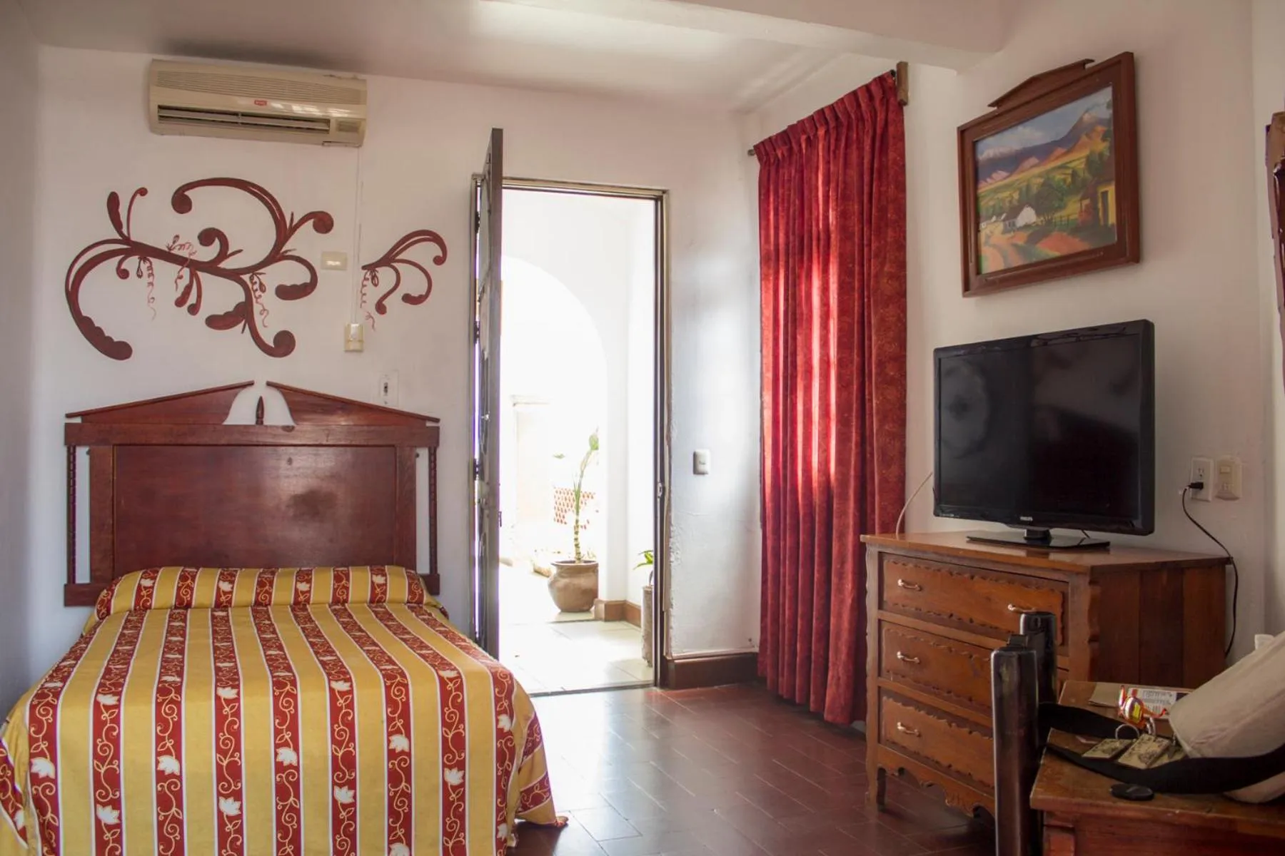 Bed in Hotel Colonial