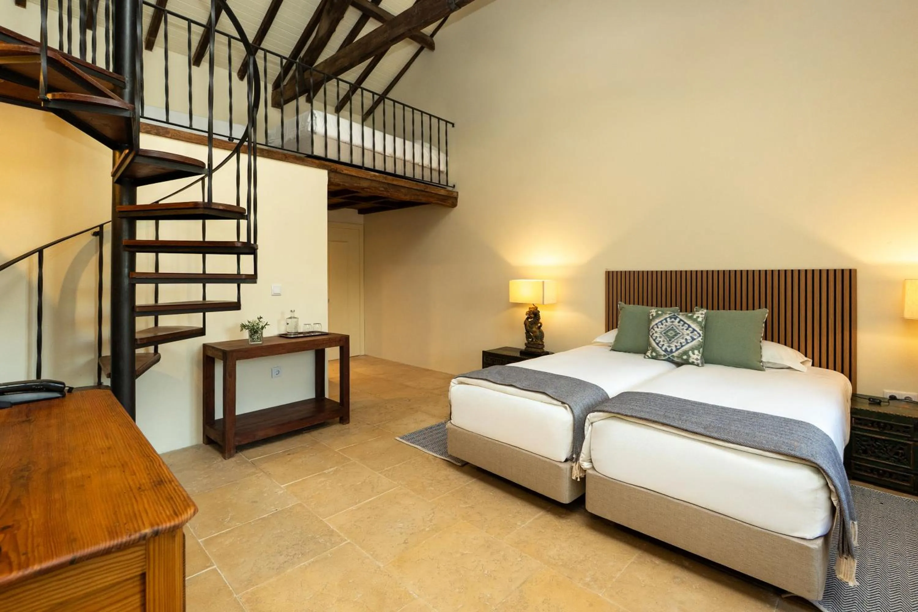 Bed in The Manor House Celeirós