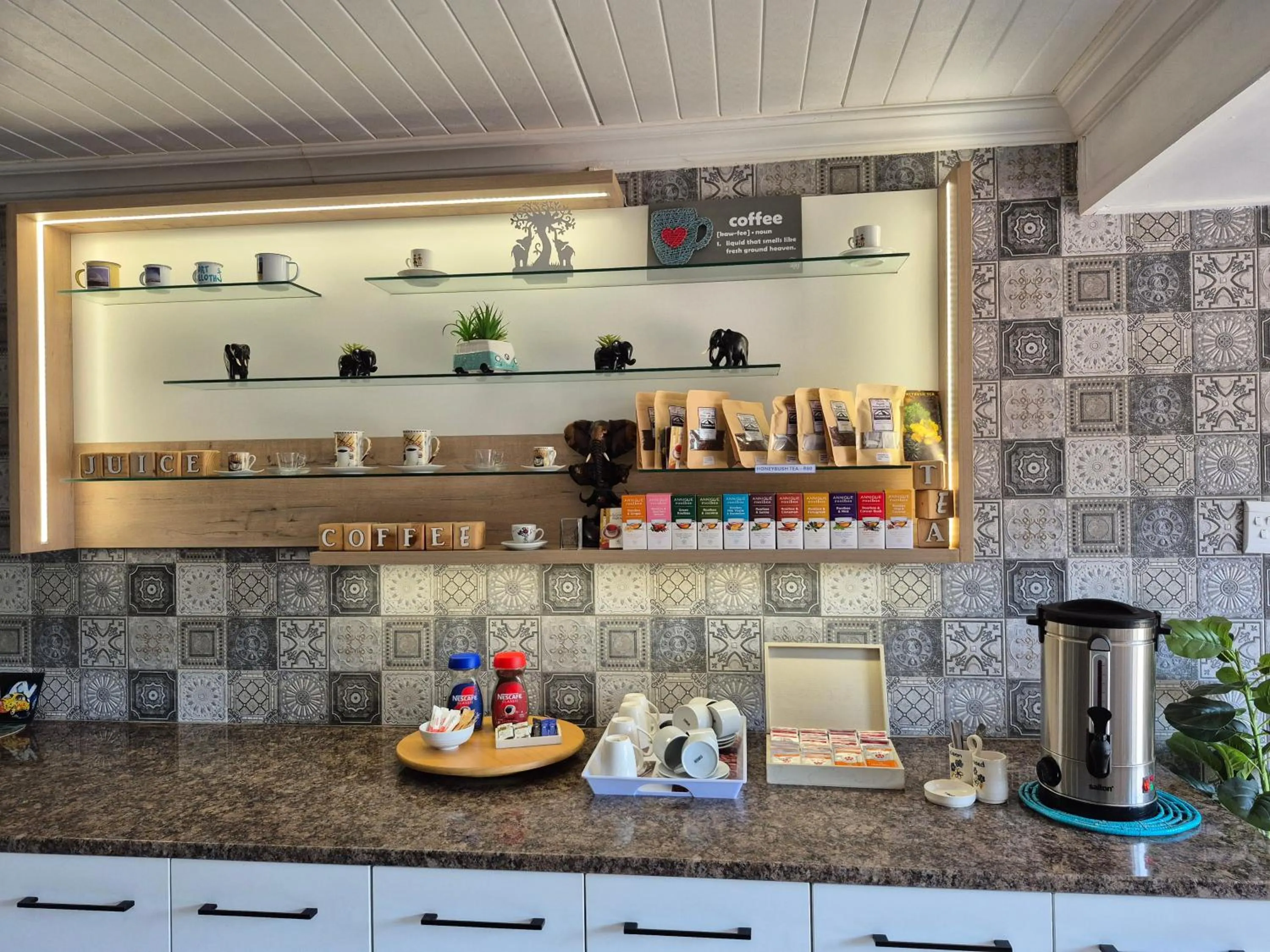 Coffee/tea facilities in Storms River Guest Lodge