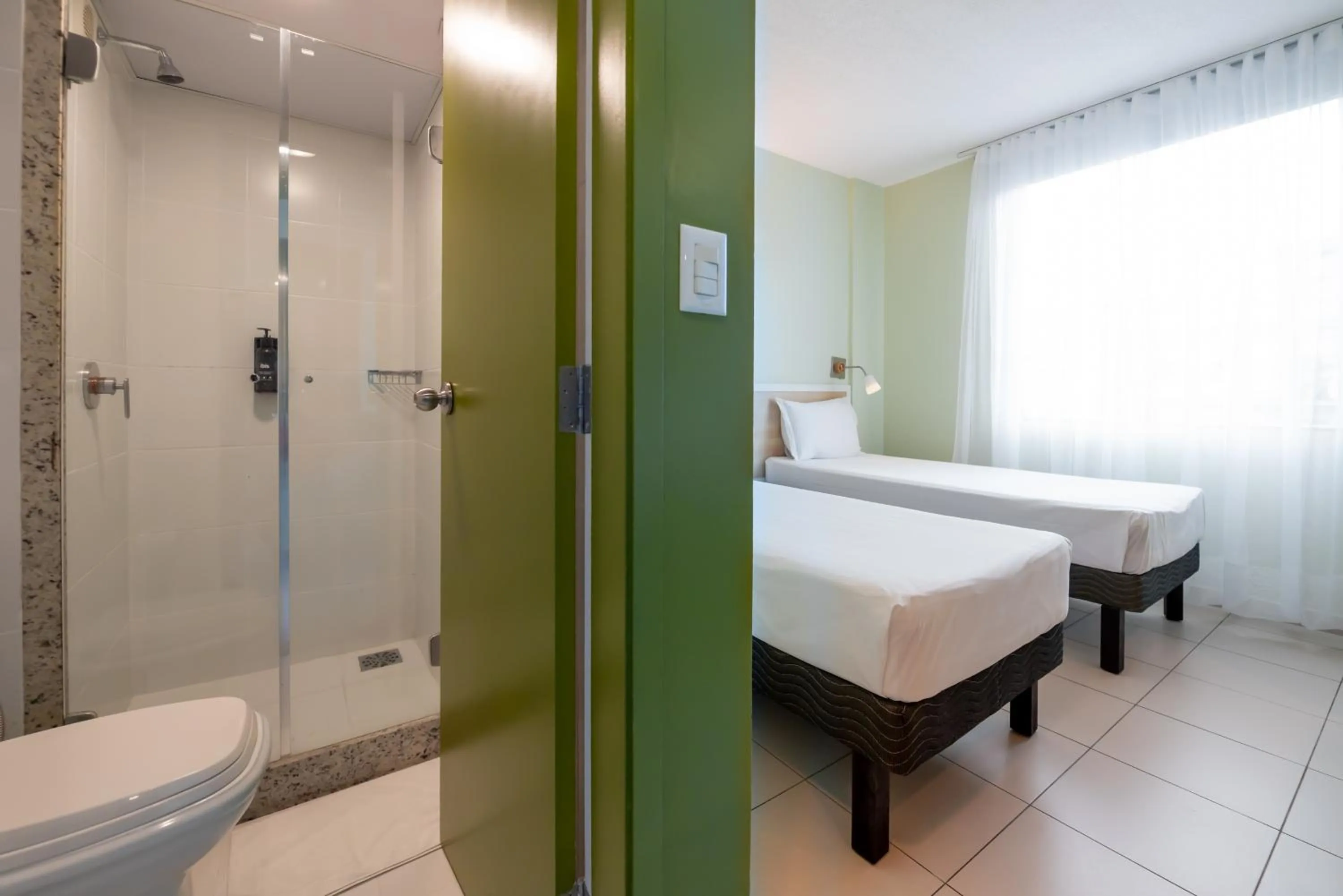 Shower, Bed in ibis Styles Manaus