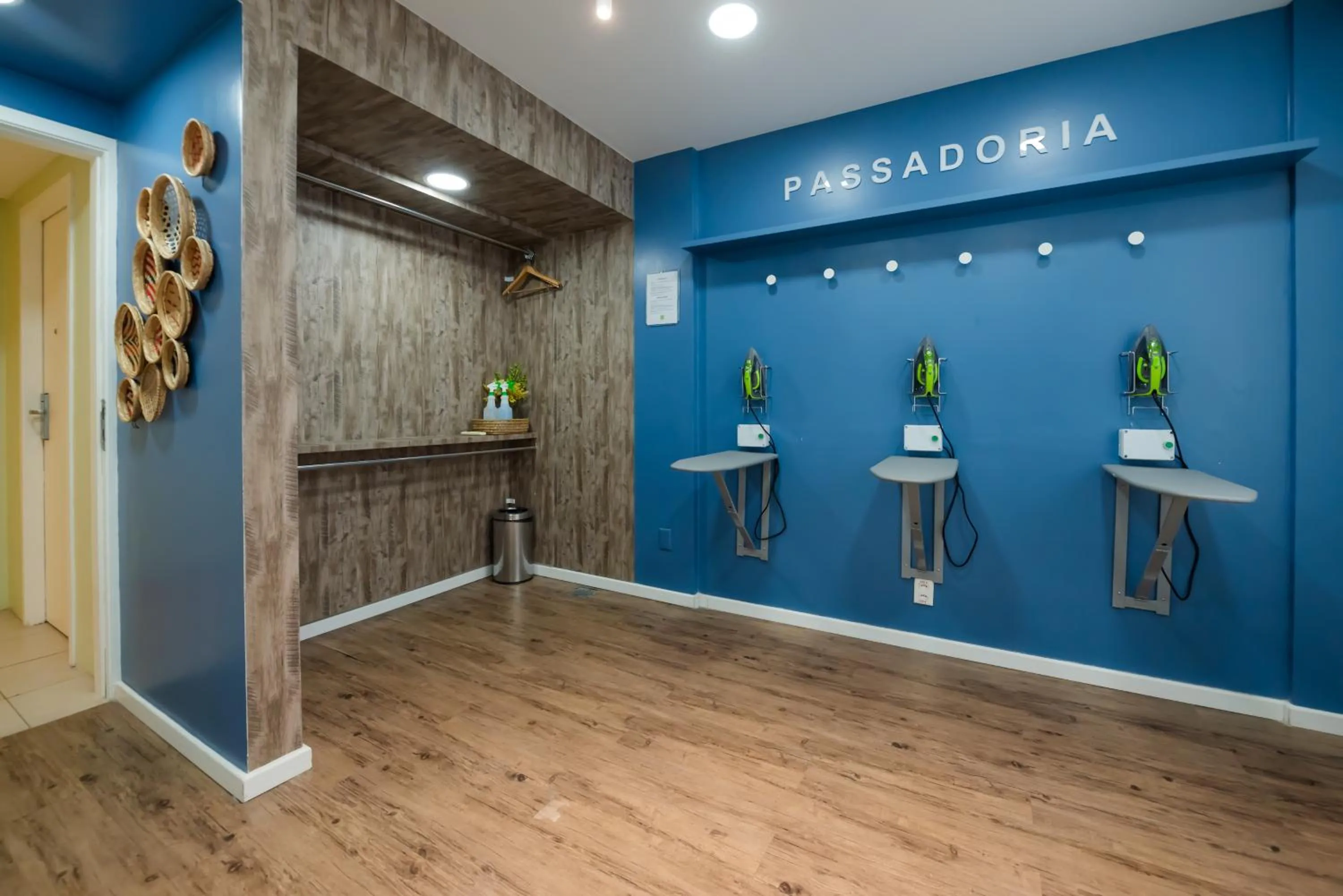 flat iron in ibis Styles Manaus