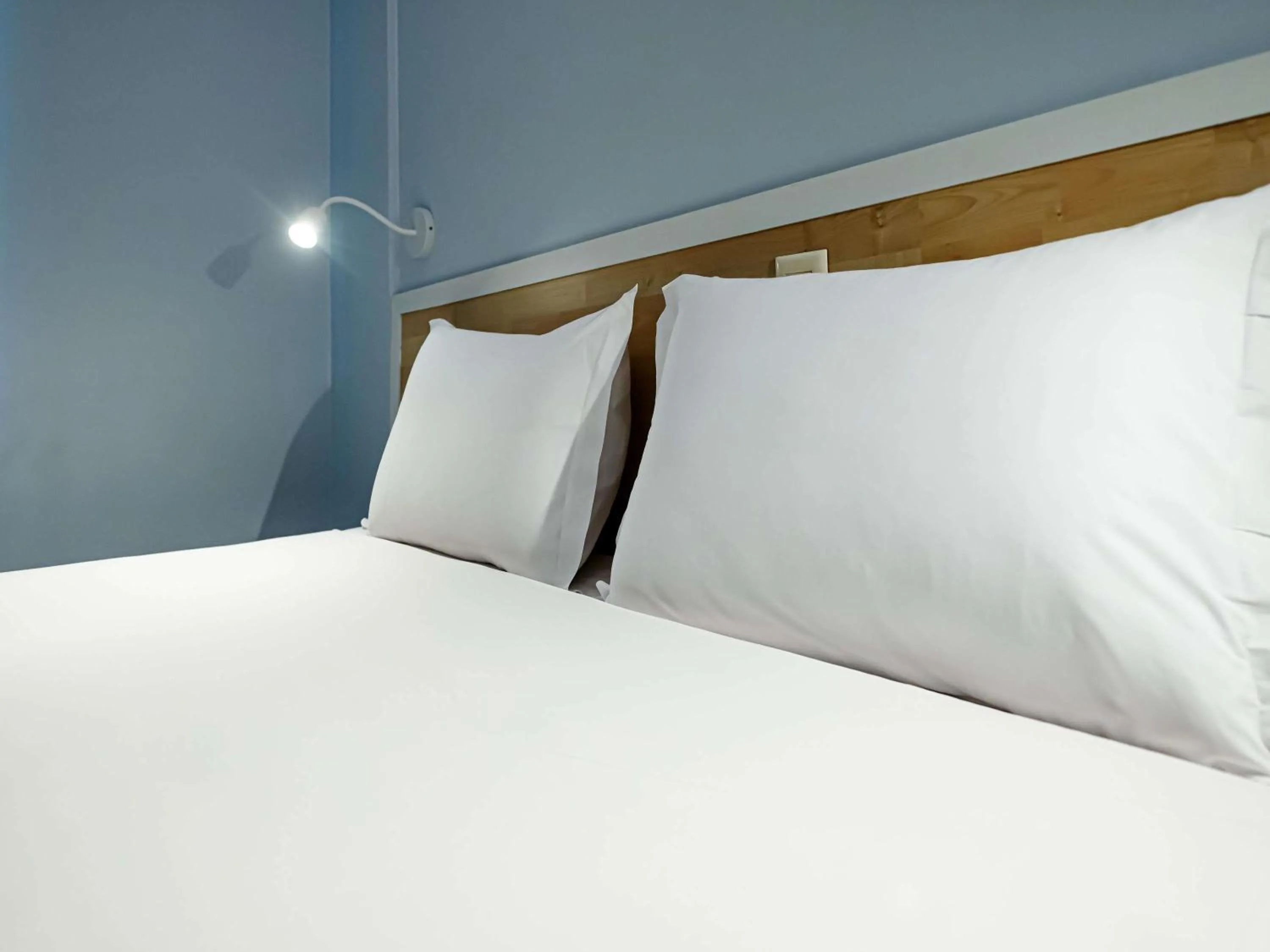 Bedroom, Bed in ibis Styles Manaus