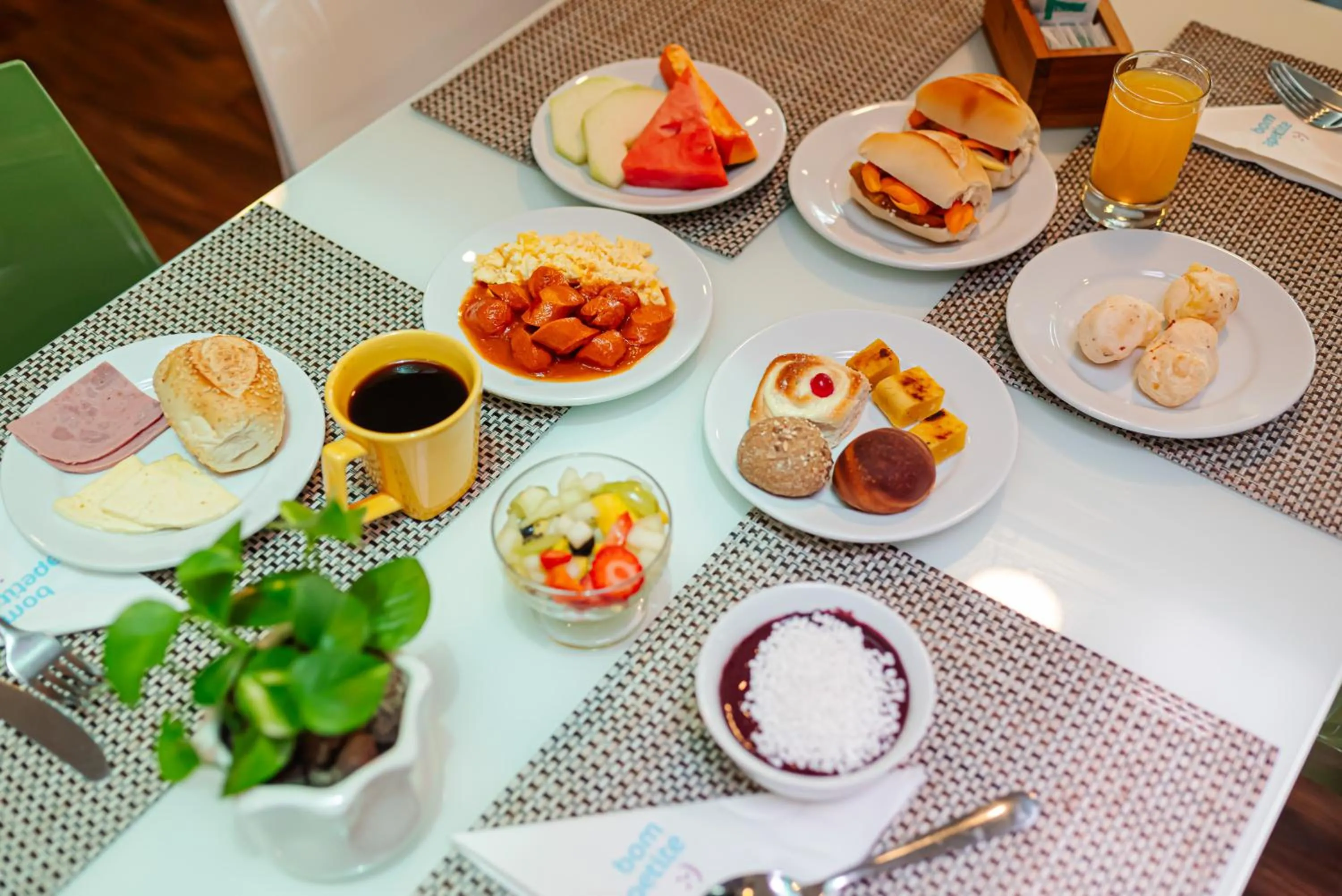 Breakfast in ibis Styles Manaus