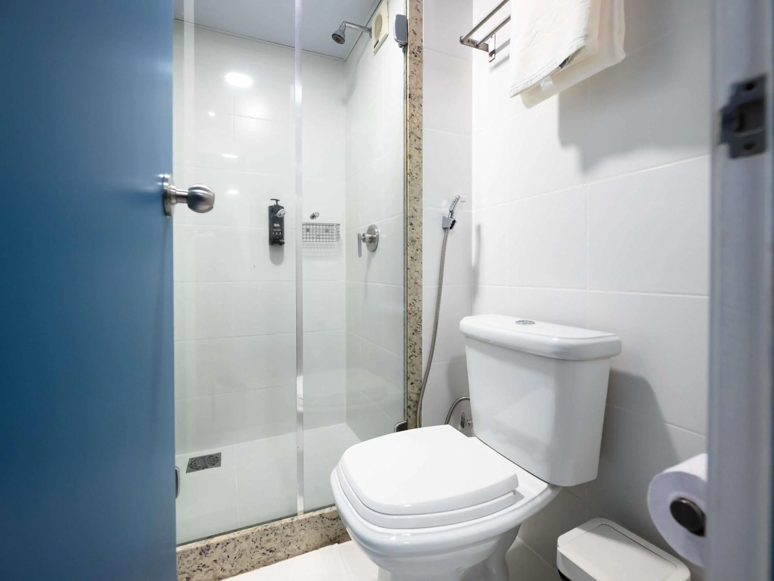 Bedroom in ibis Styles Manaus