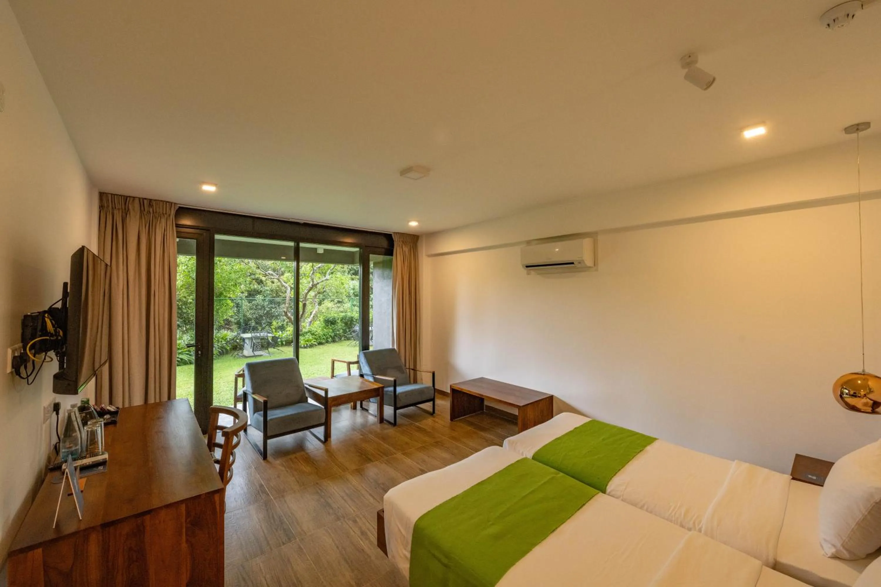 Bed in Agnus Unawatuna