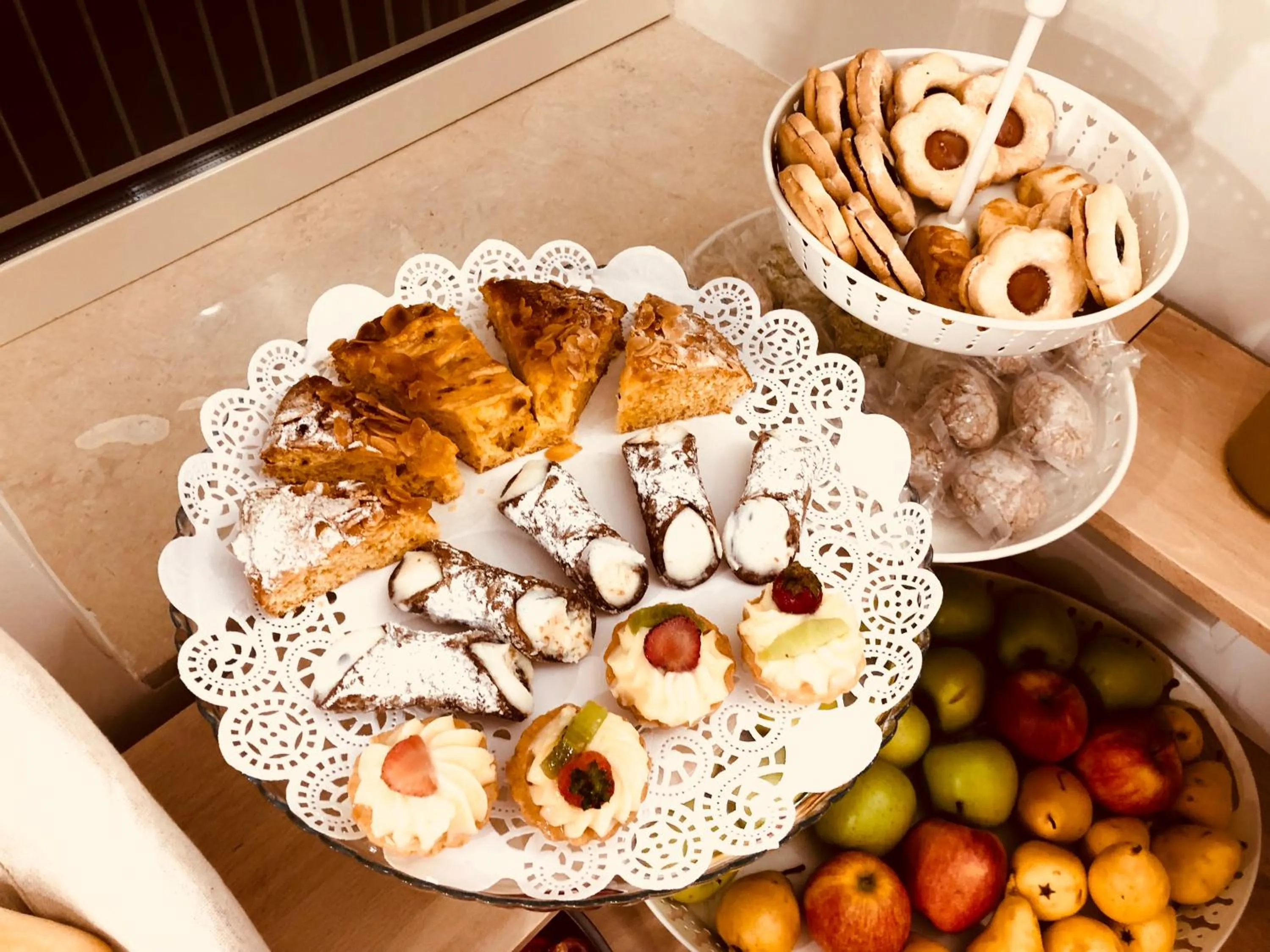 Italian breakfast in Khome Rooms & Apartment