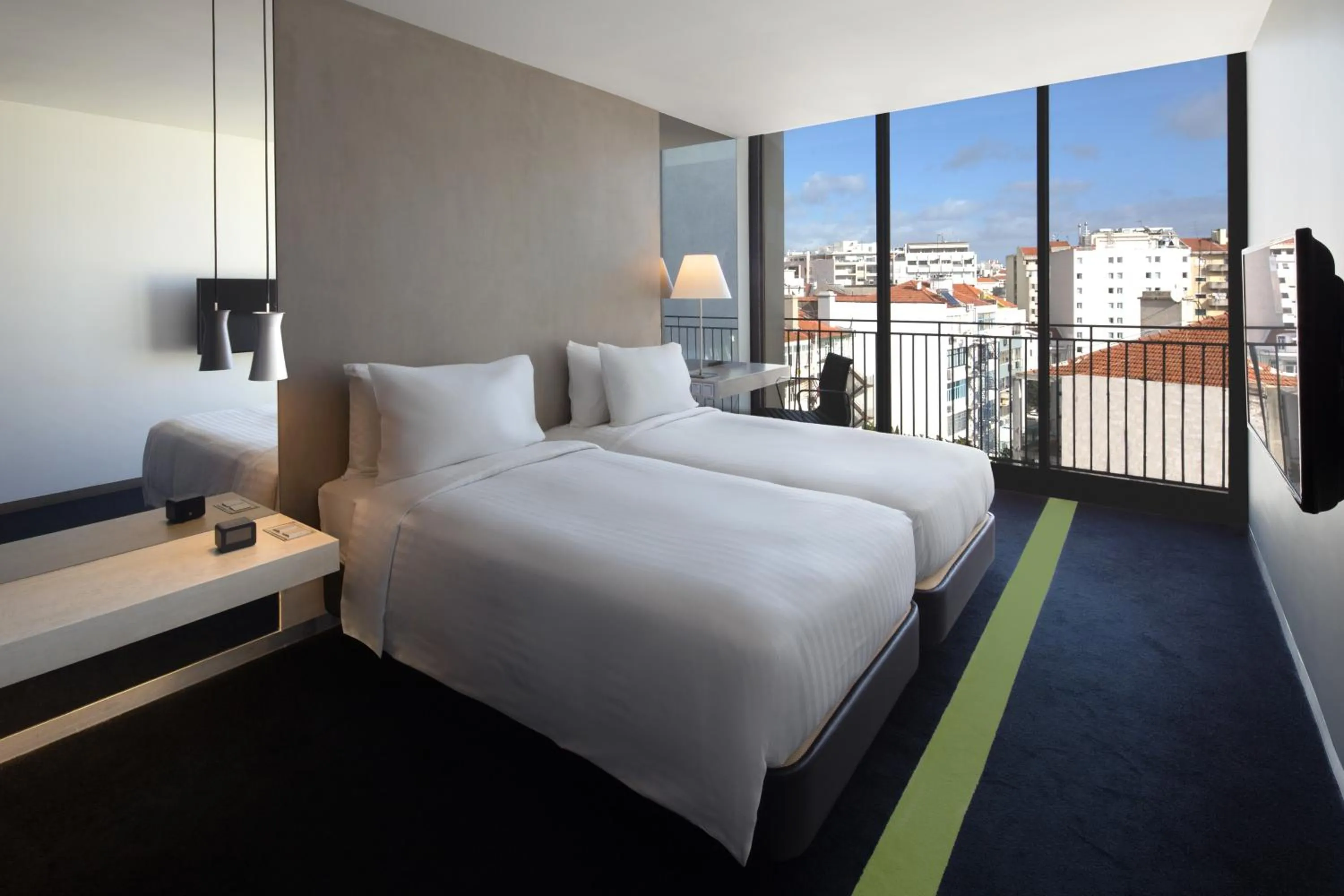 Bedroom, Bed in DoubleTree by Hilton Lisbon Fontana Park