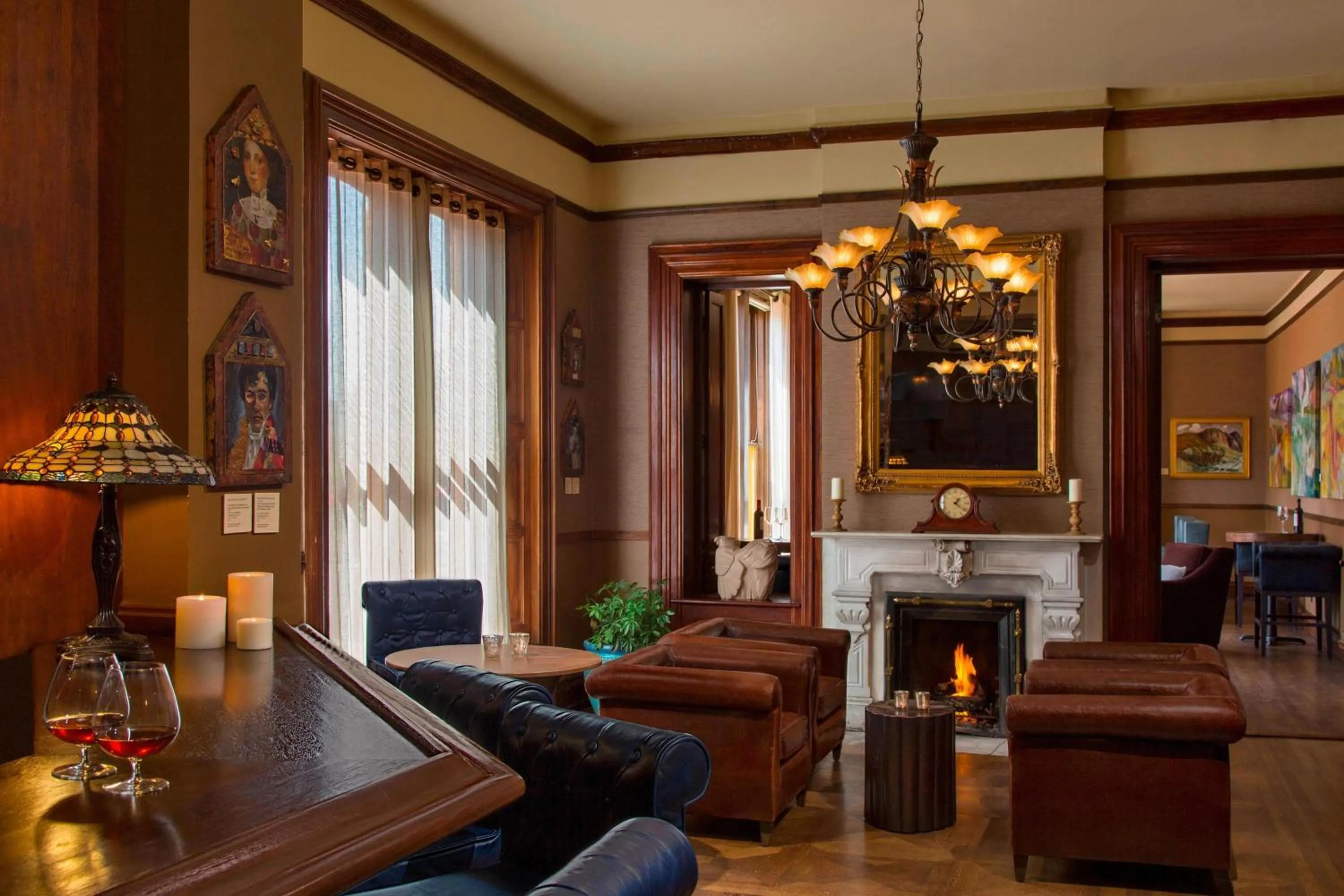 Lounge or bar in La Posada De Santa Fe, a Tribute Portfolio Resort & Spa