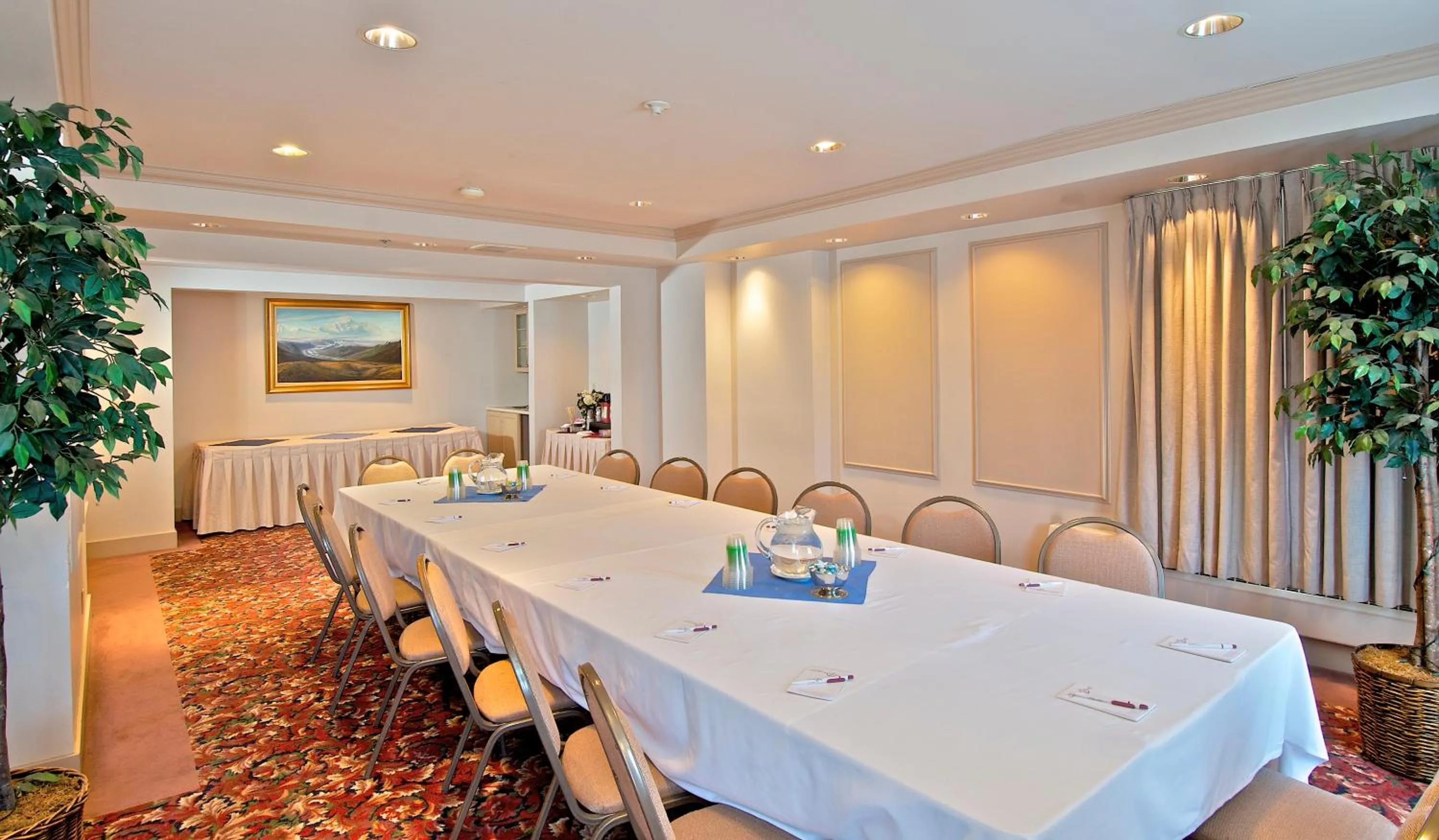 Meeting/conference room in Historic Anchorage Hotel