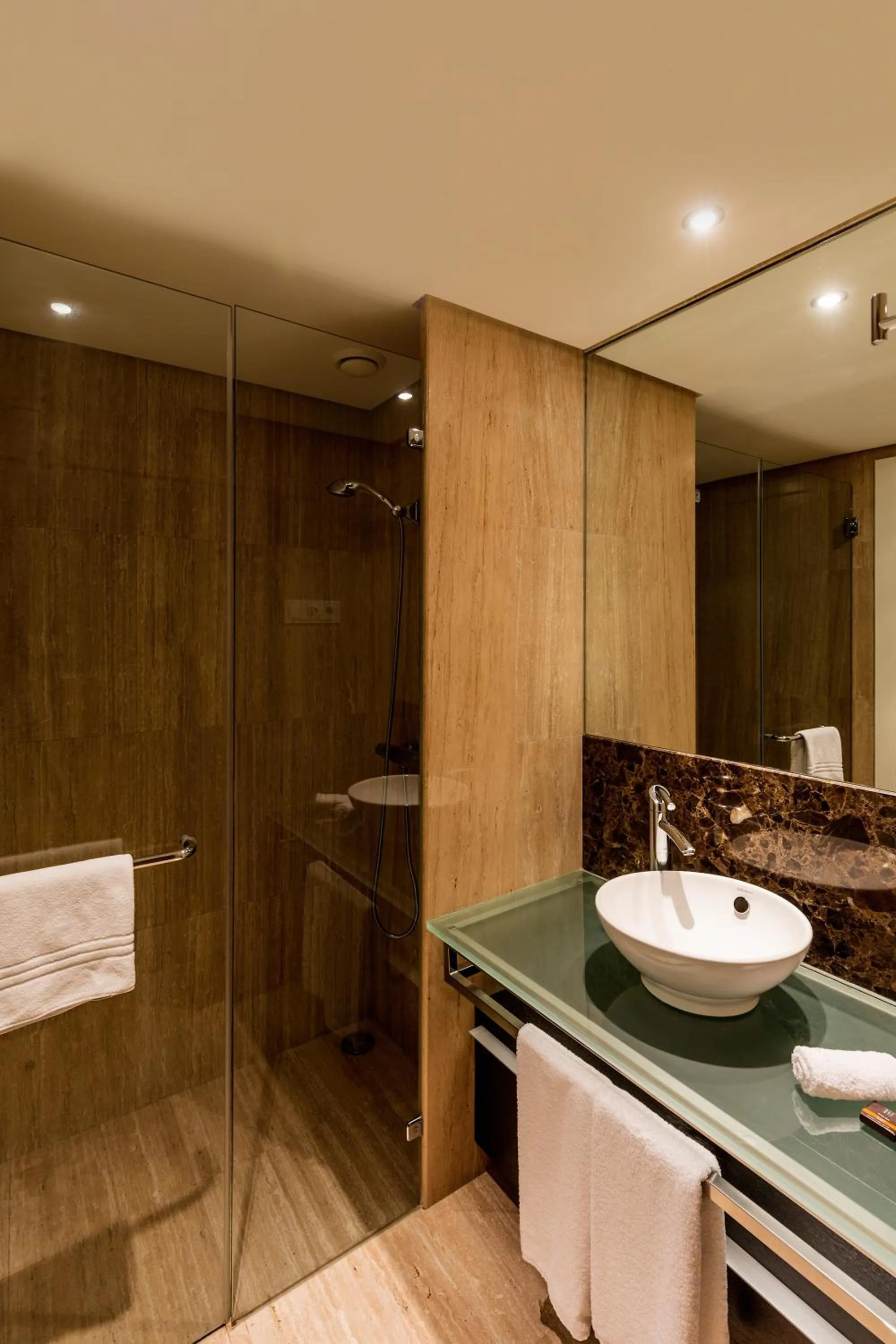 Toilet in As Cascatas Golf Resort & Spa