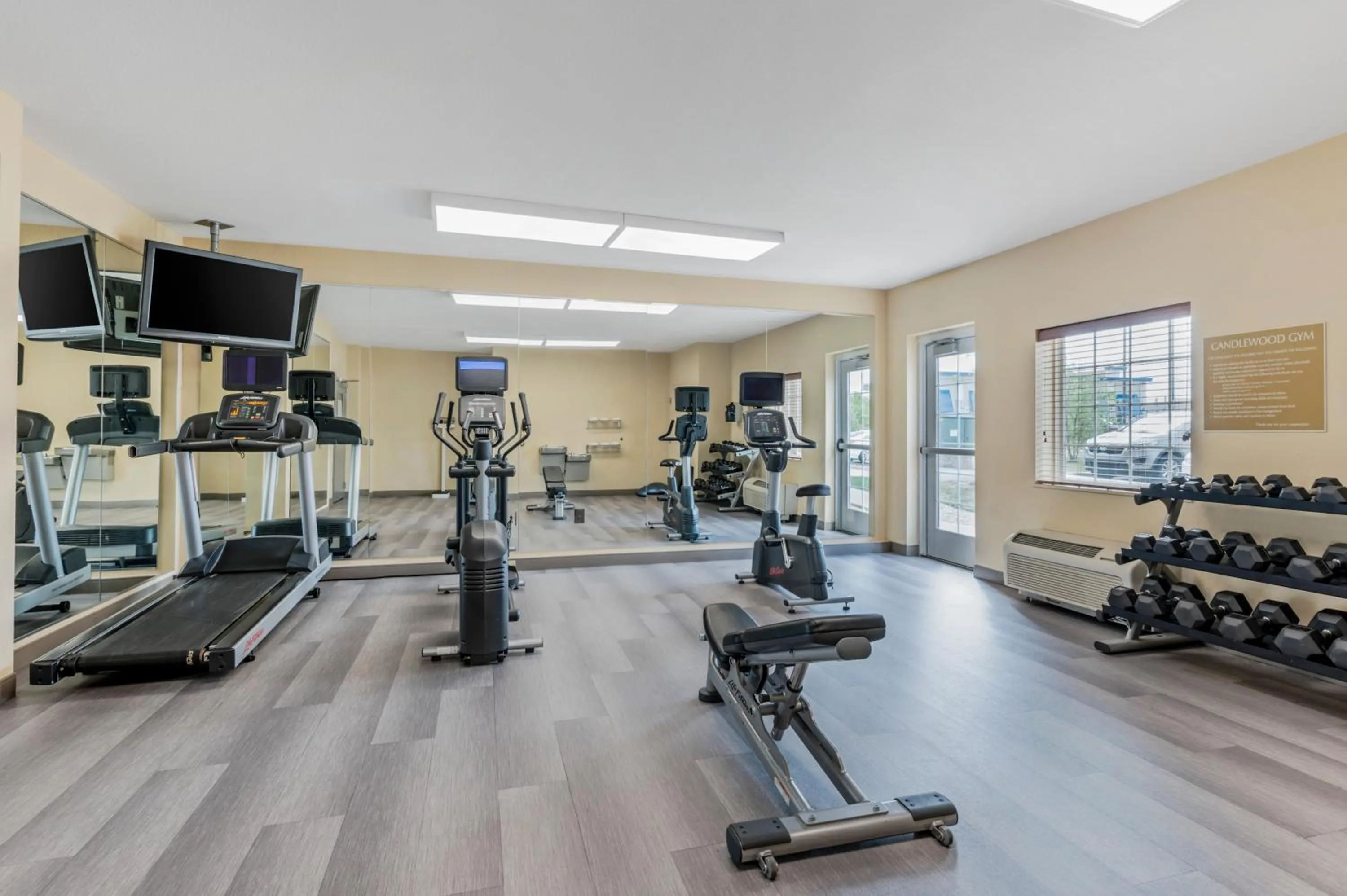 Fitness centre/facilities in Candlewood Suites Indianapolis East by IHG