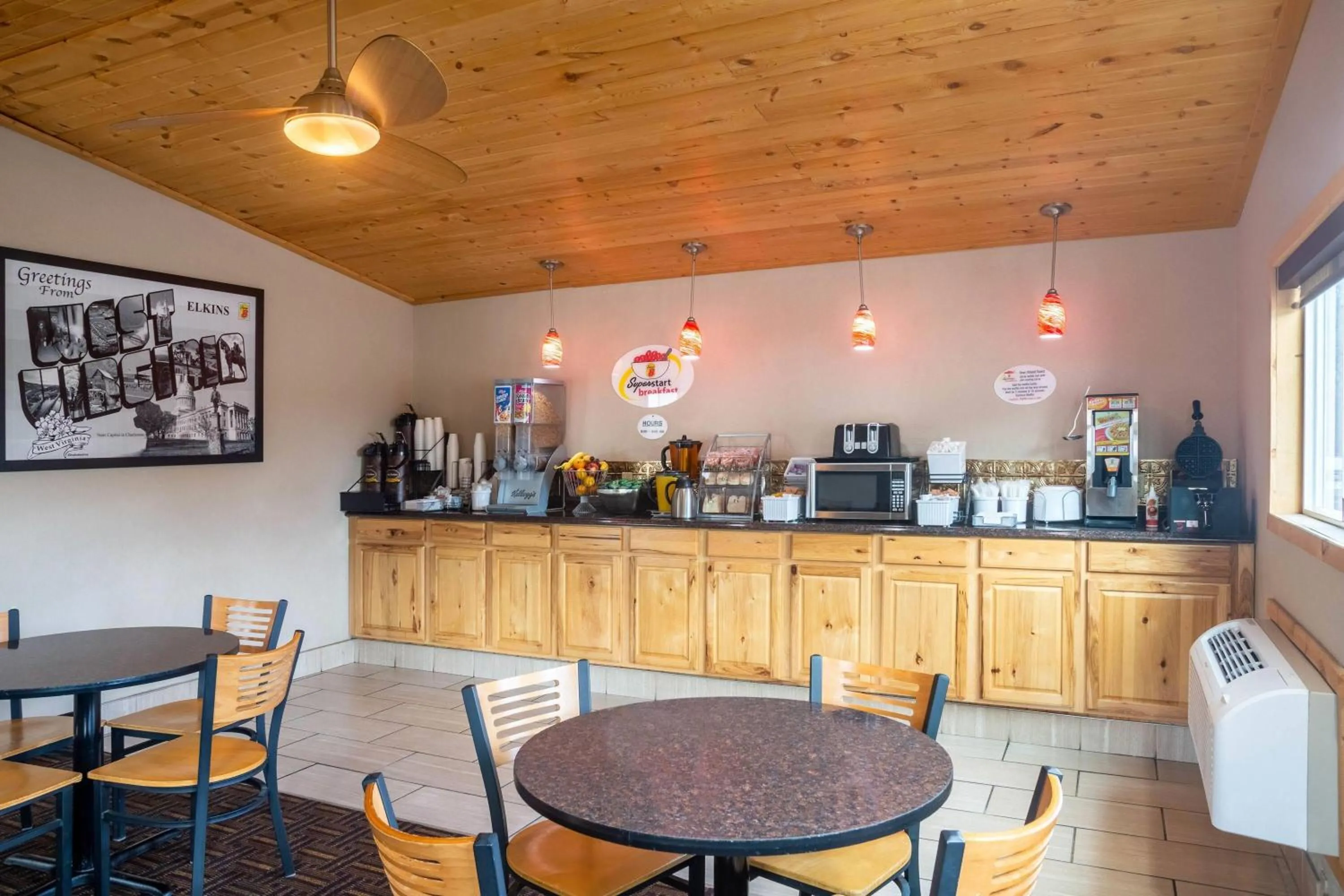 Breakfast in Super 8 by Wyndham Elkins