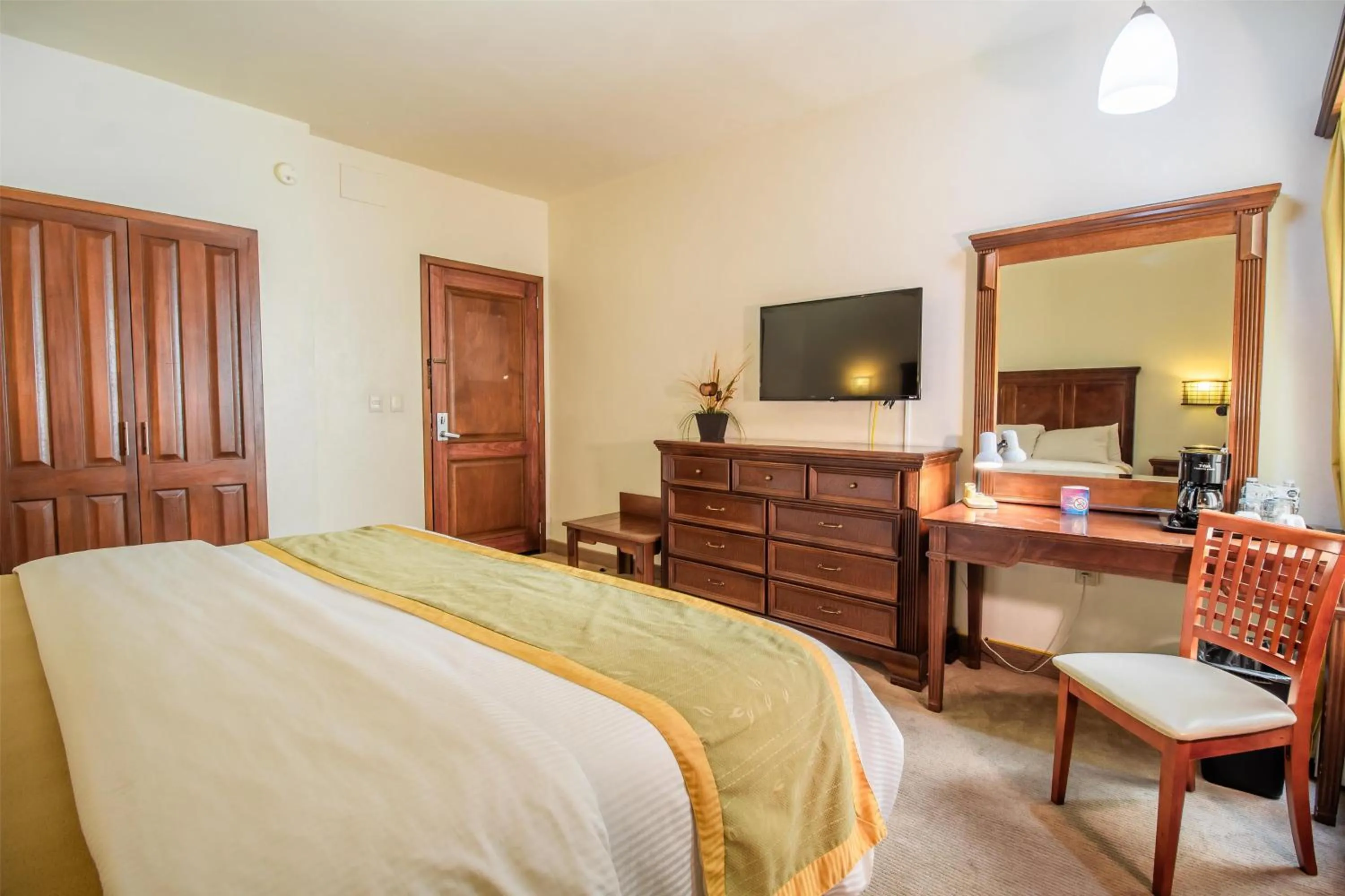 Bedroom in Hecthorny San Carlos Tequisquiapan, BW Signature Collection