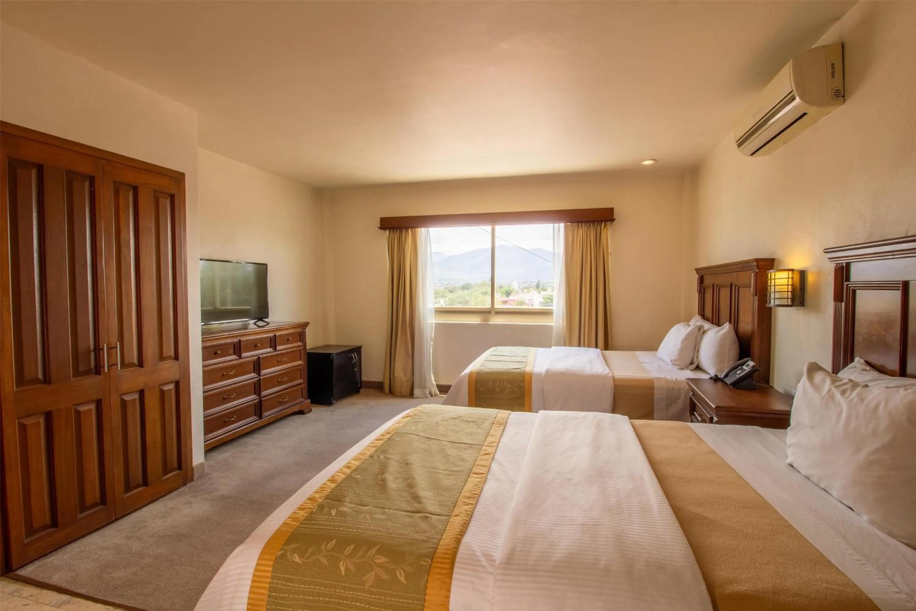 Photo of the whole room in Hecthorny San Carlos Tequisquiapan, BW Signature Collection