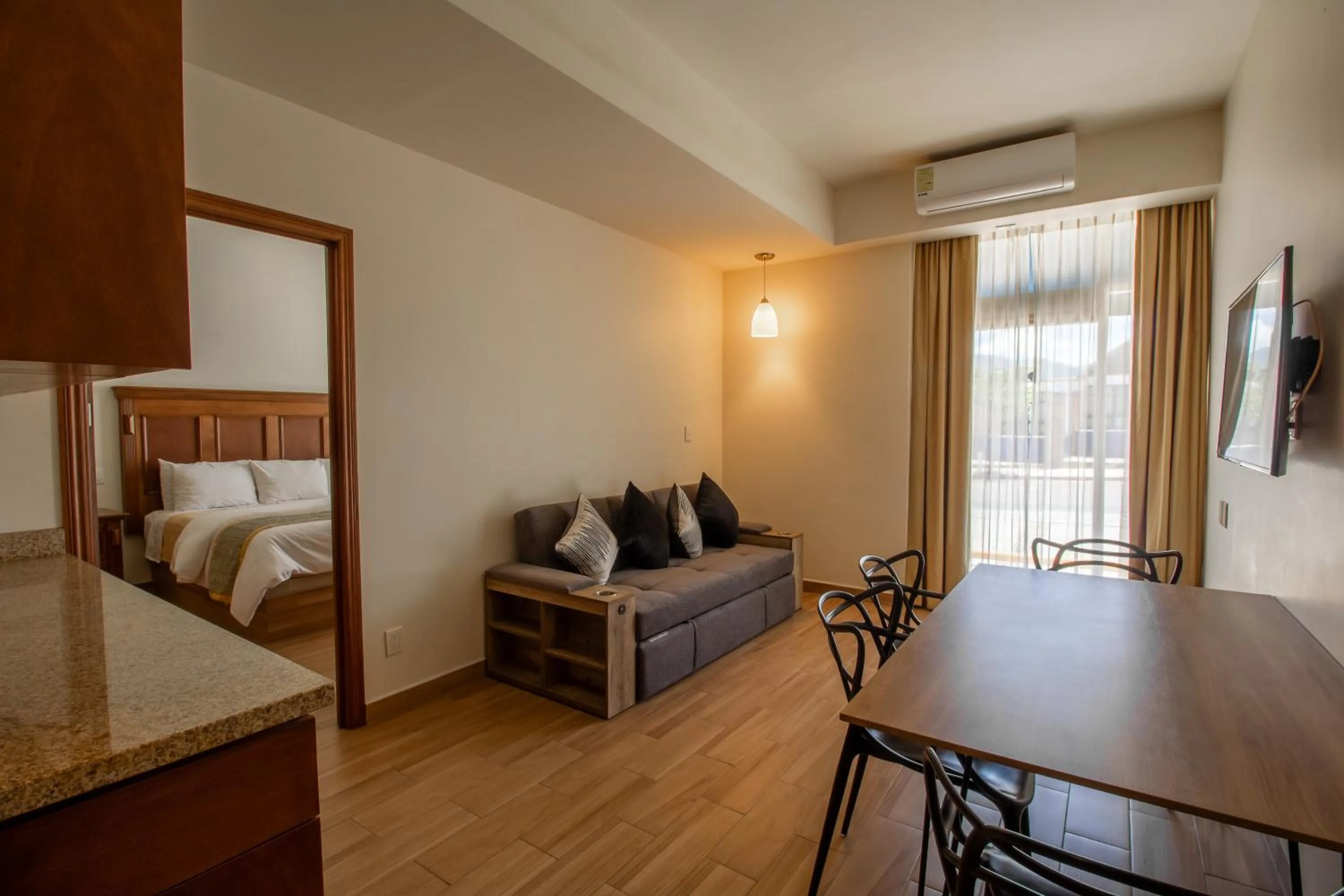 Photo of the whole room, Bed in Hotel San Carlos Tequisquiapan