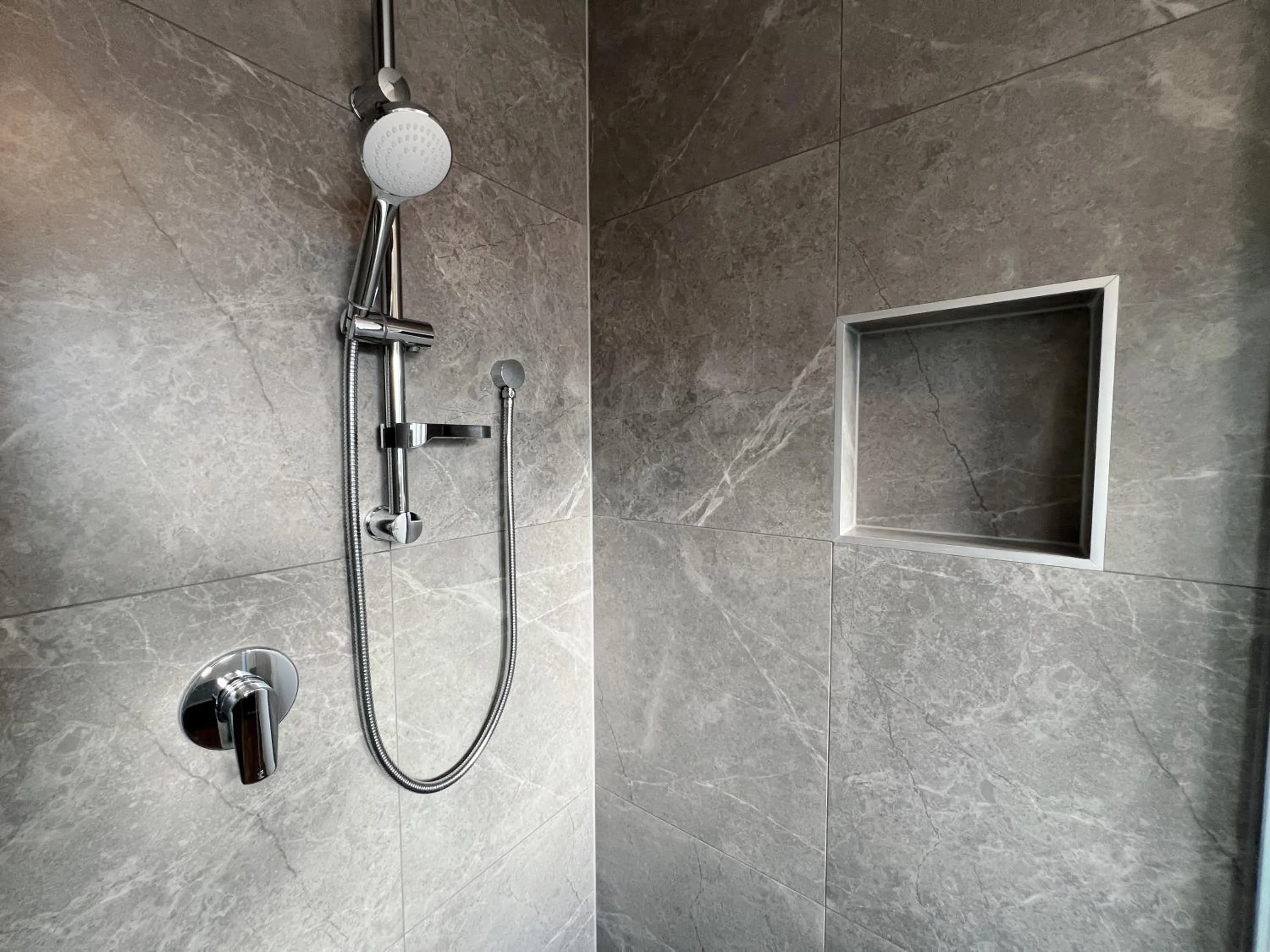 Shower in Barclay Motel