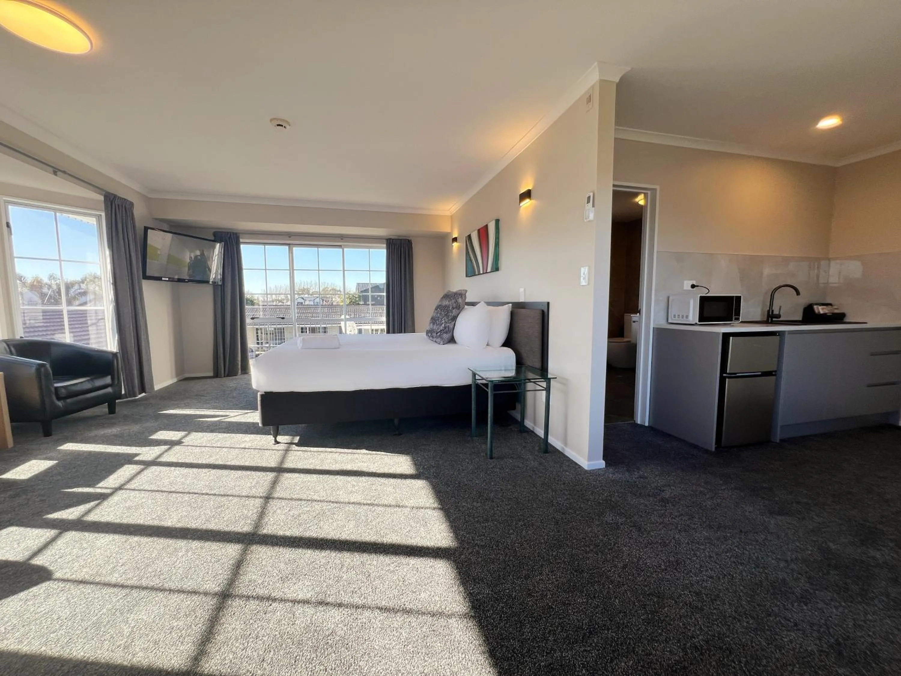 Photo of the whole room, Bed in Barclay Motel