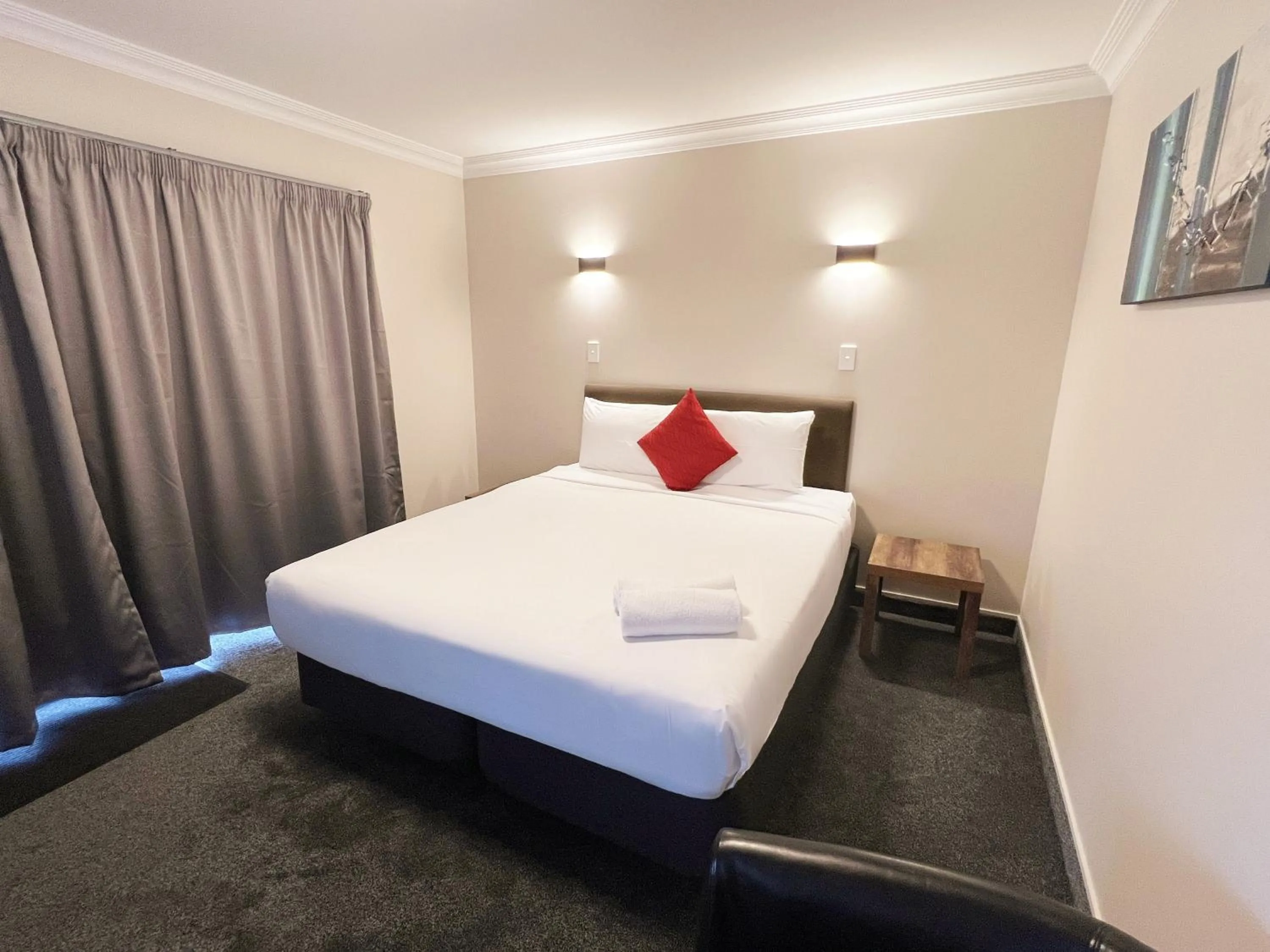 Bed in Barclay Motel