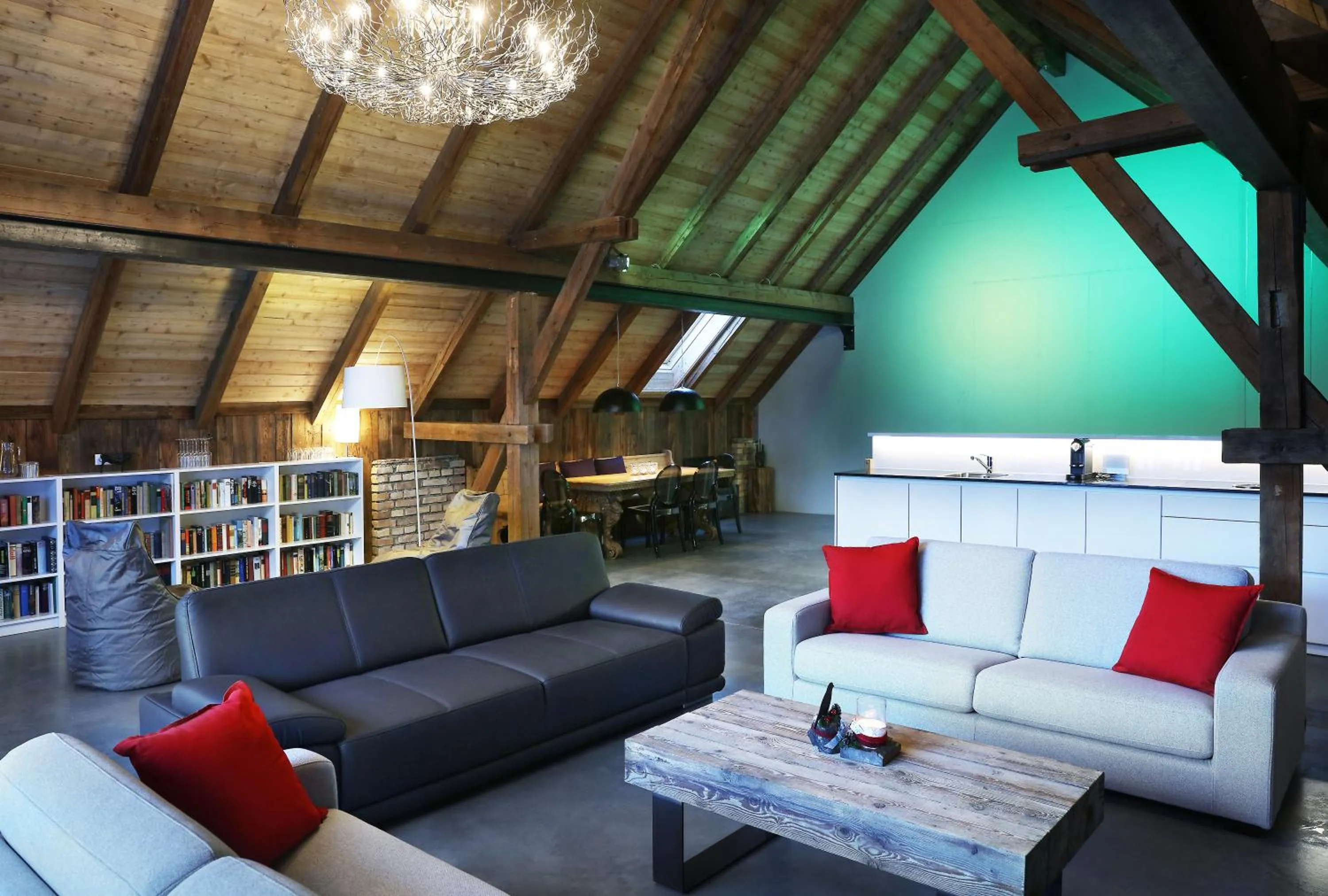 Library in Landschützer's Country Suites