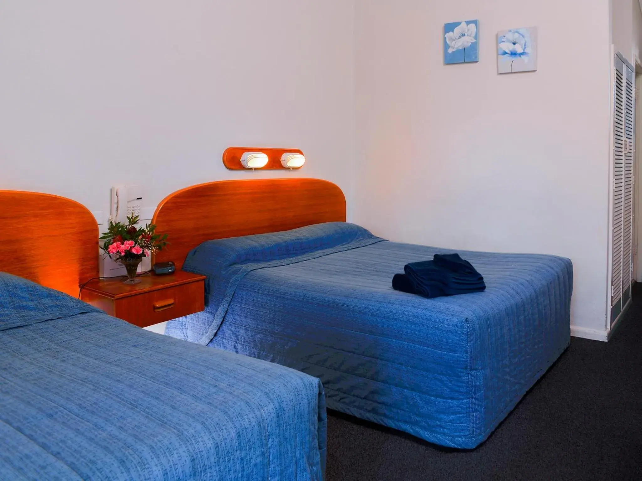 Twin Room in Rest Point Motor Inn Twin Room in Rest Point Motor Inn