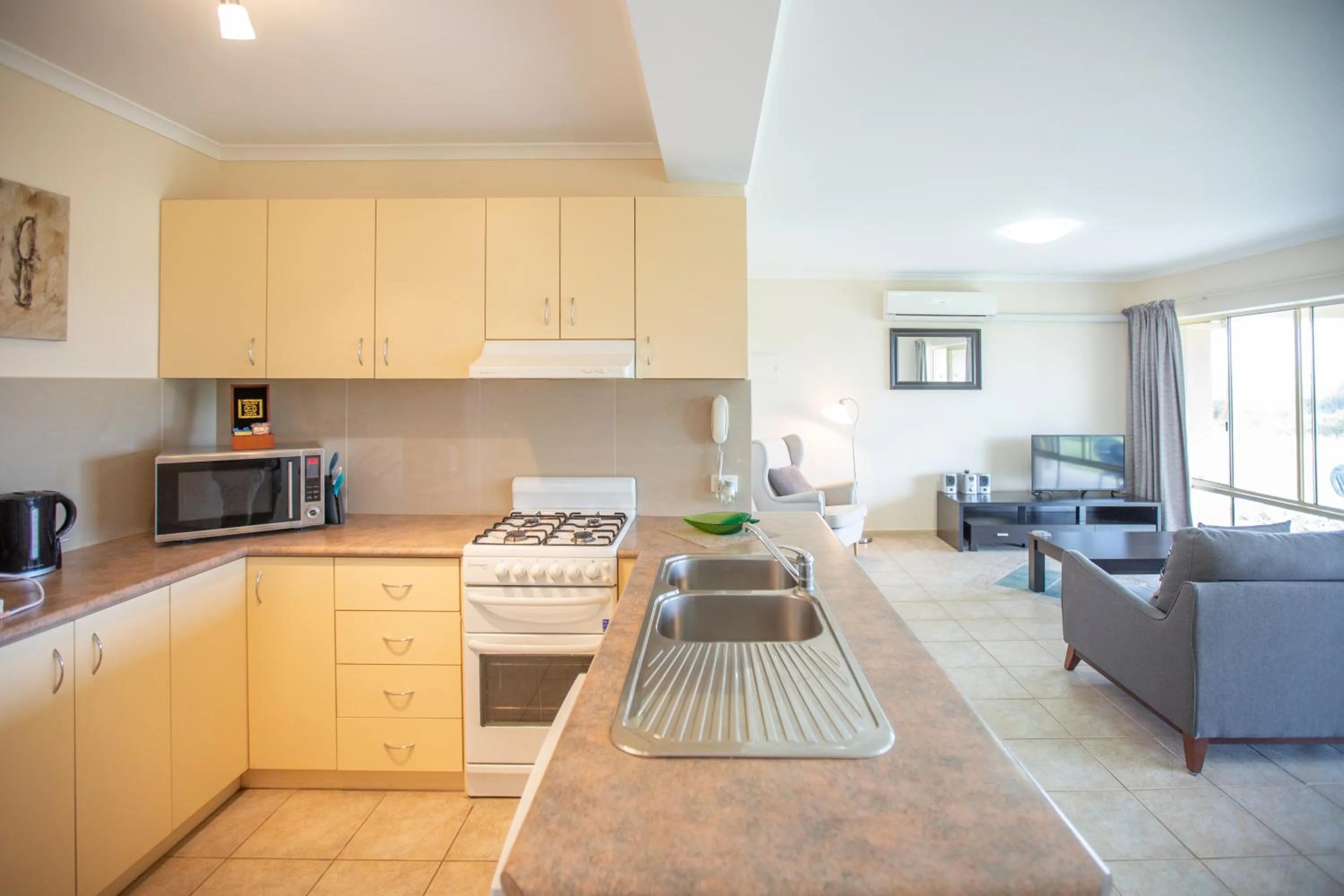 Kitchen or kitchenette in Comfort Inn Robe