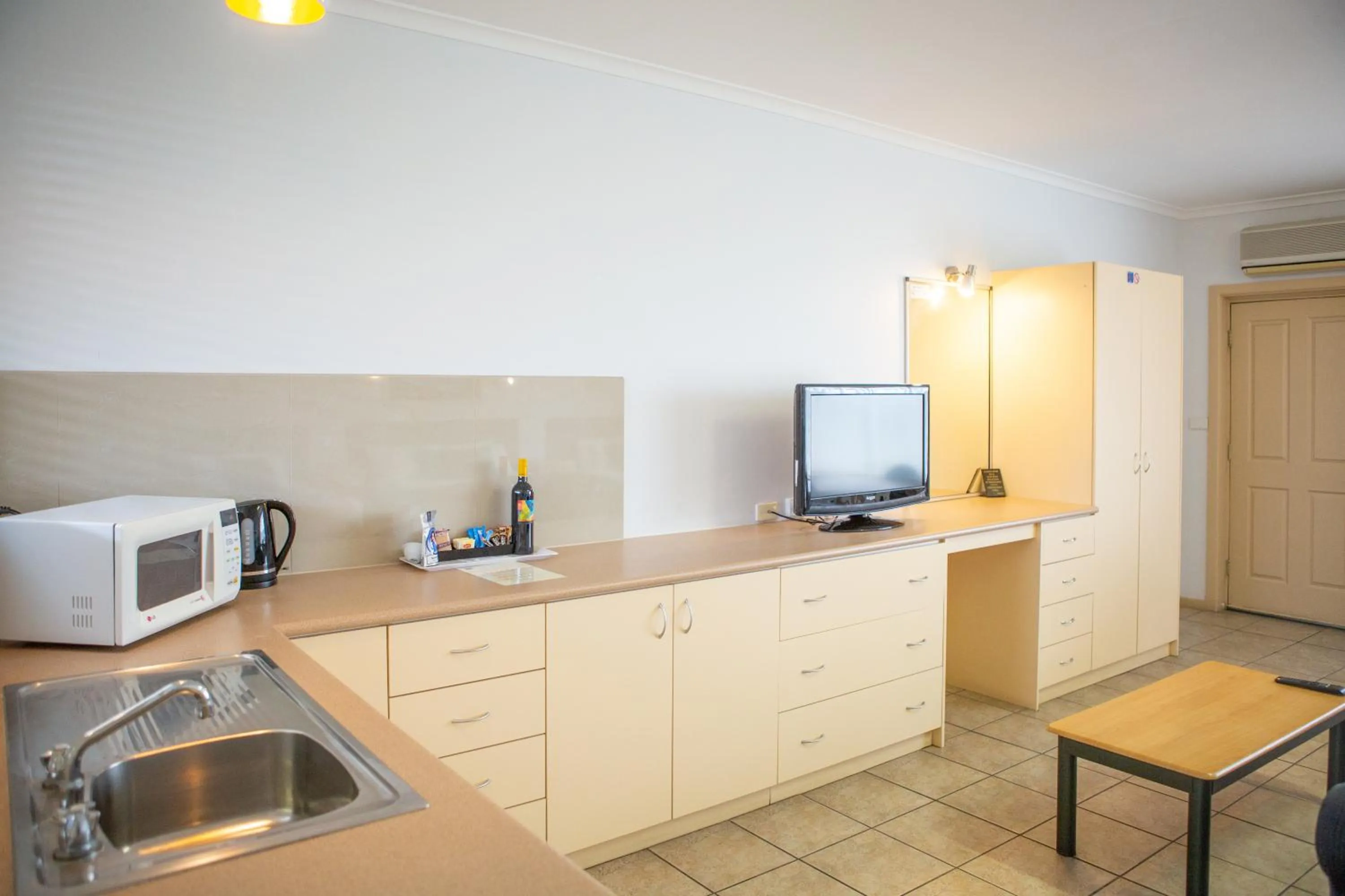 Kitchen or kitchenette in Comfort Inn Robe