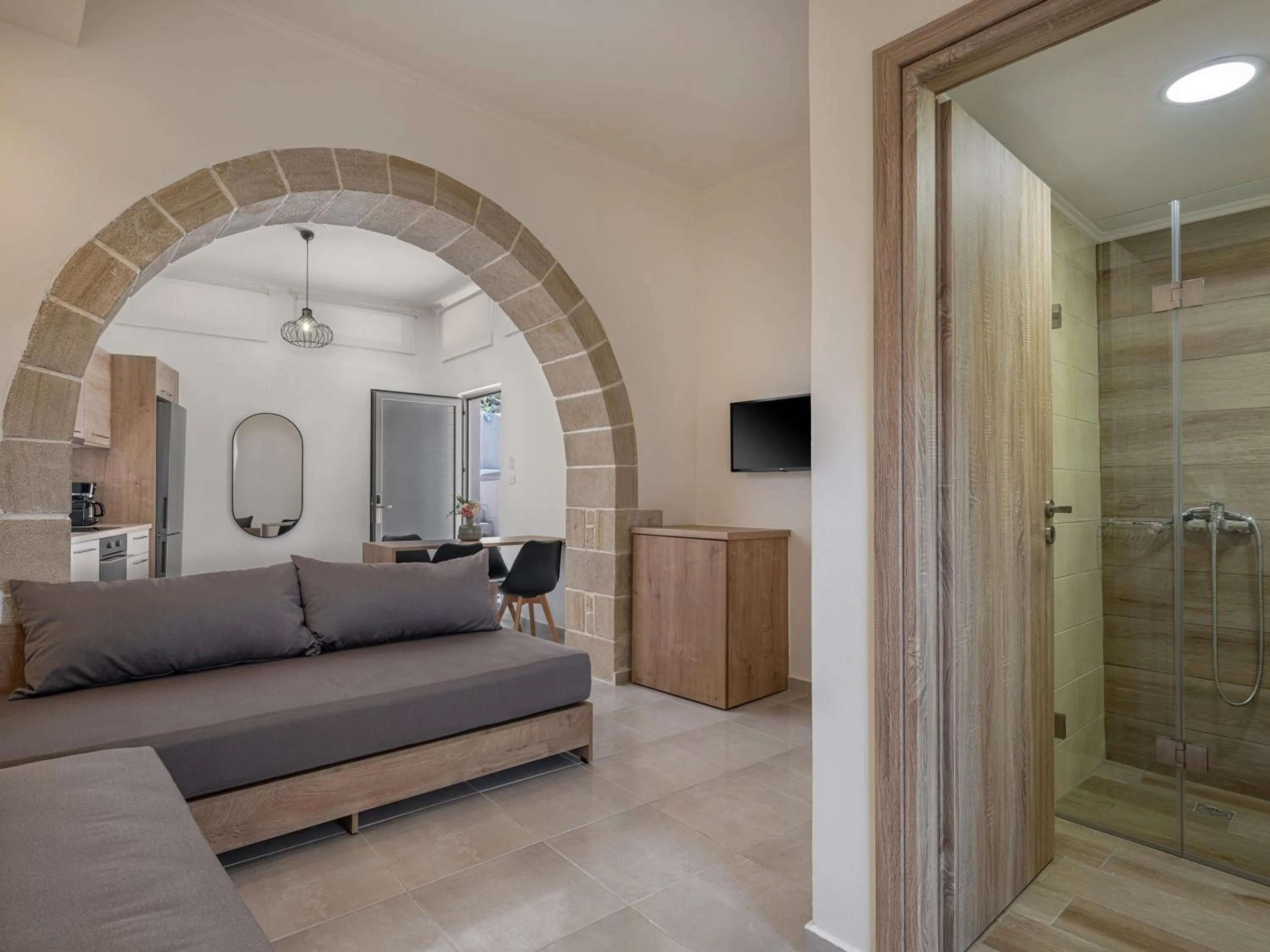 TV and multimedia in Casa D'Irene Deluxe Hotel