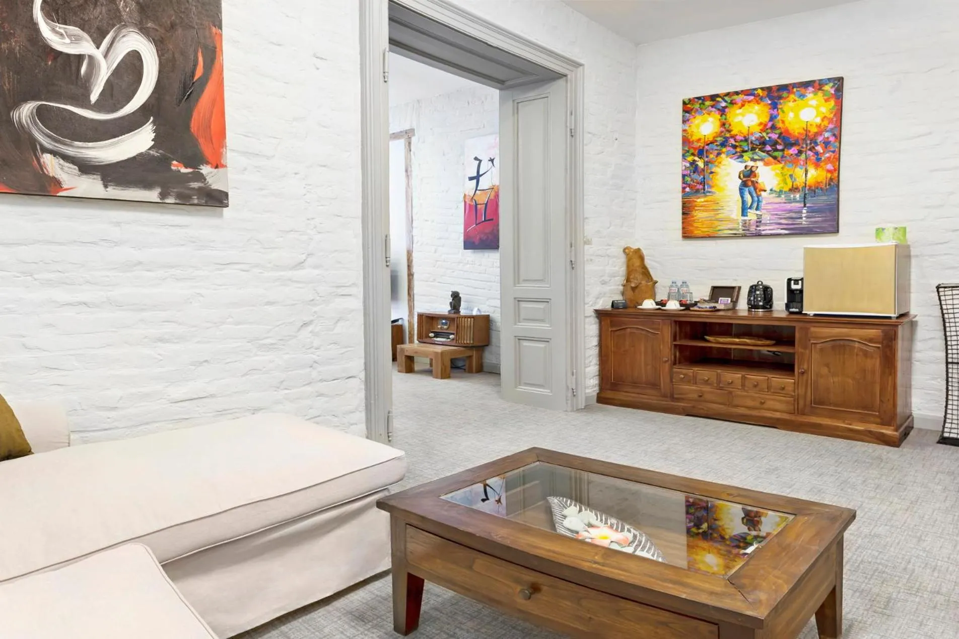 Living room in SuperB Luxury Suites