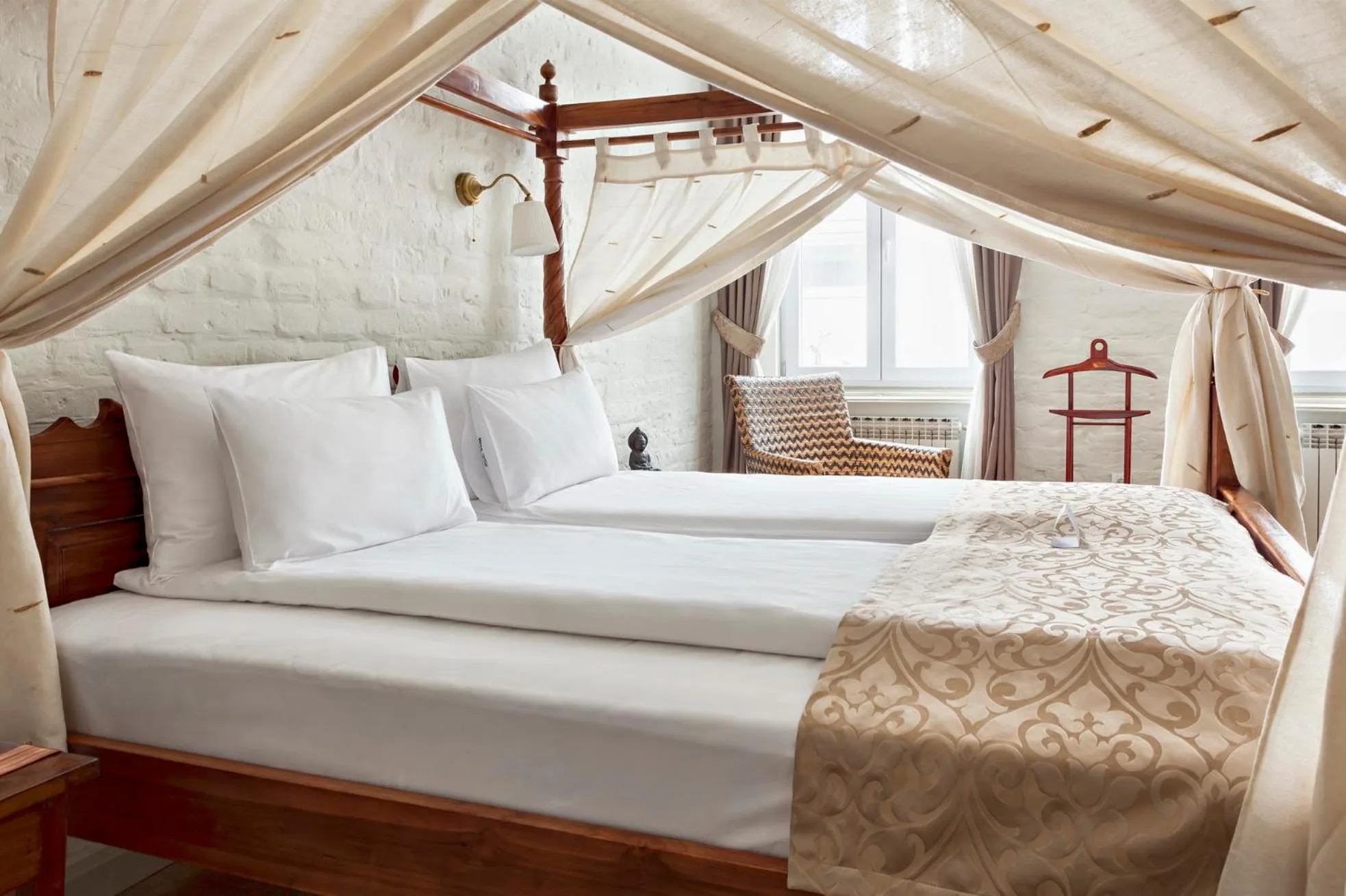 Bed in SuperB Luxury Suites