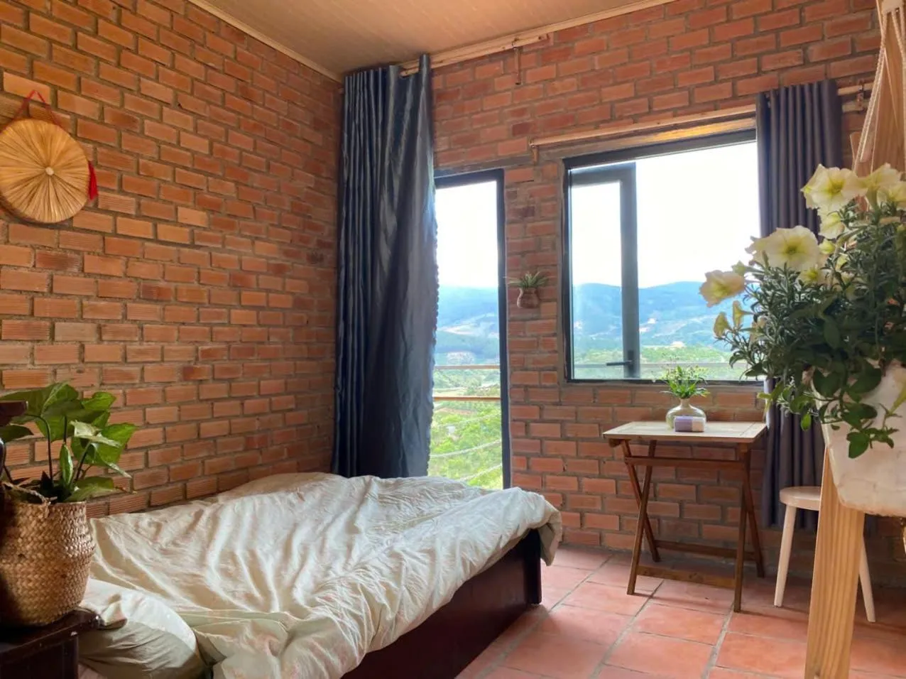 Bed in Midori Heritage Coffee Farm