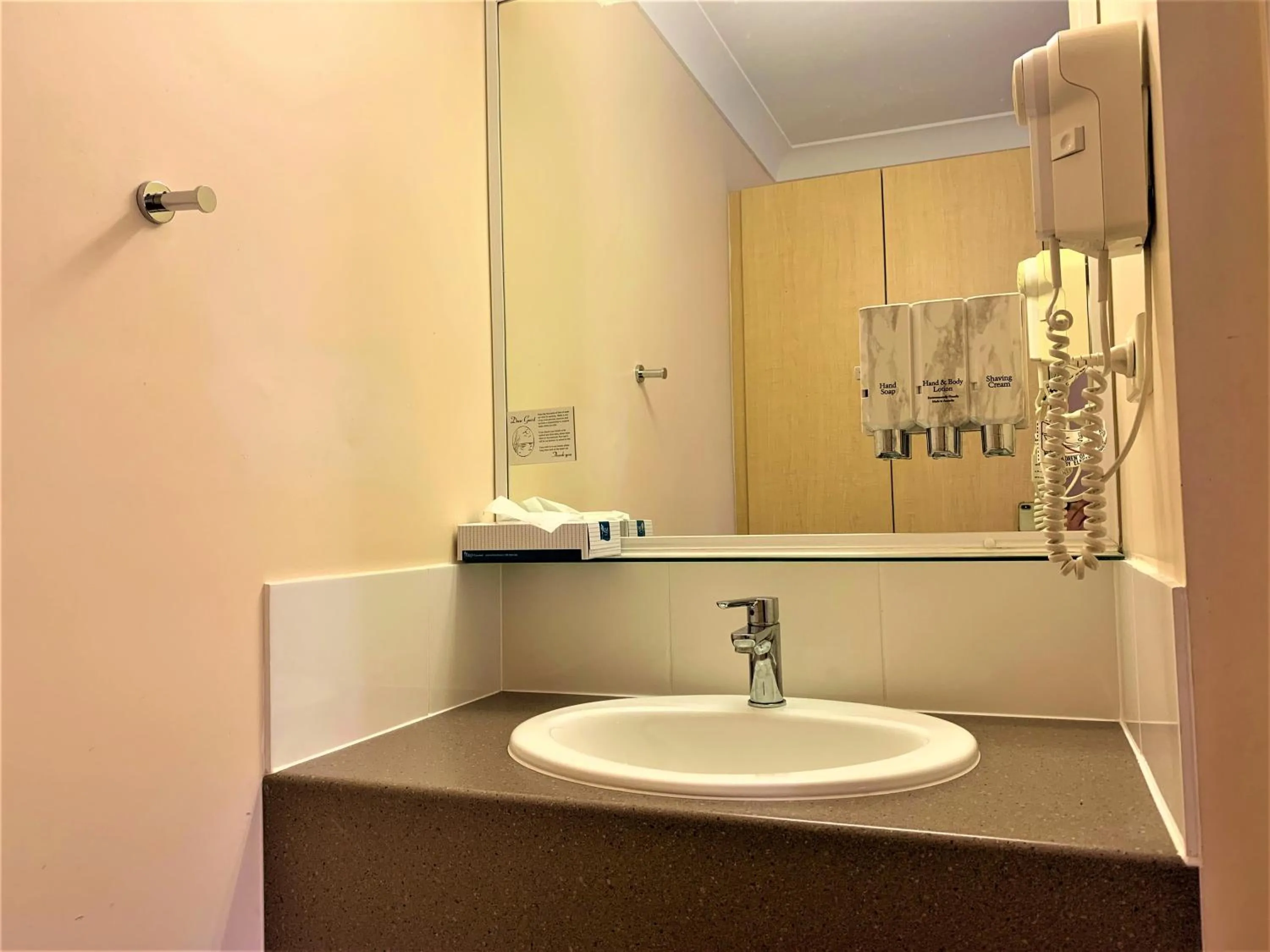 Bathroom in Silo Motor Inn Biloela