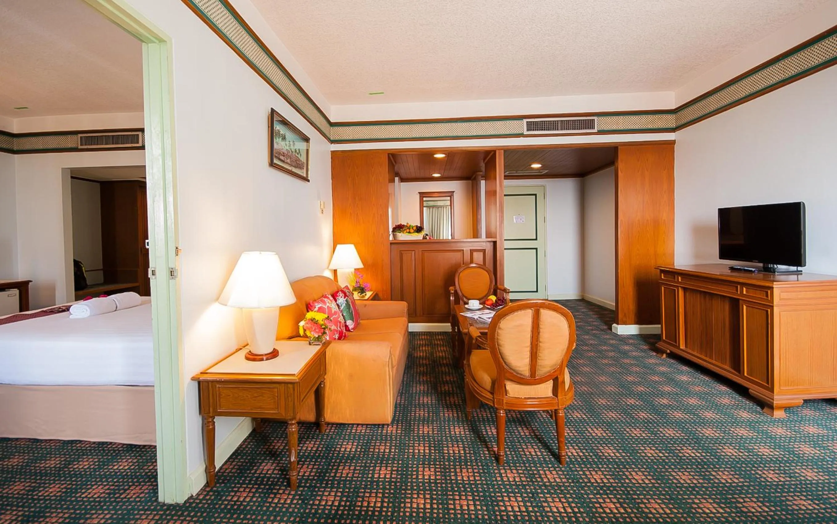 Living room in Diamond Plaza Hotel