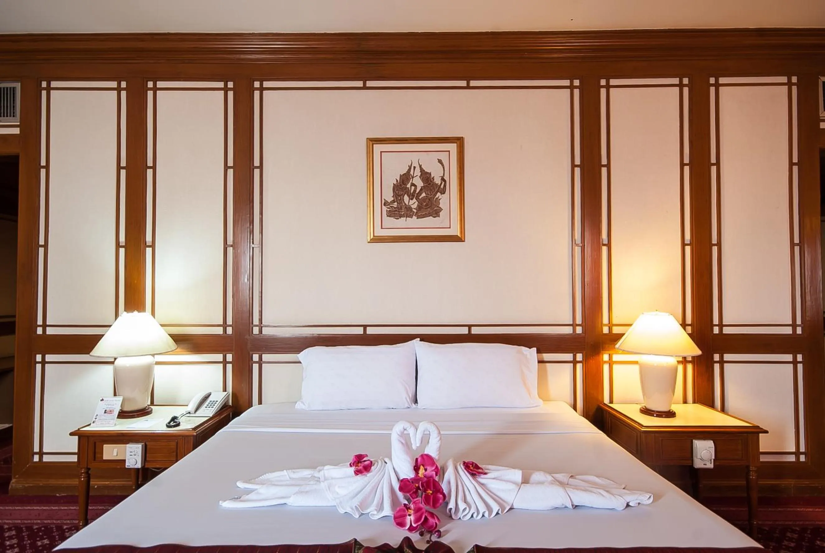 Photo of the whole room in Diamond Plaza Hotel