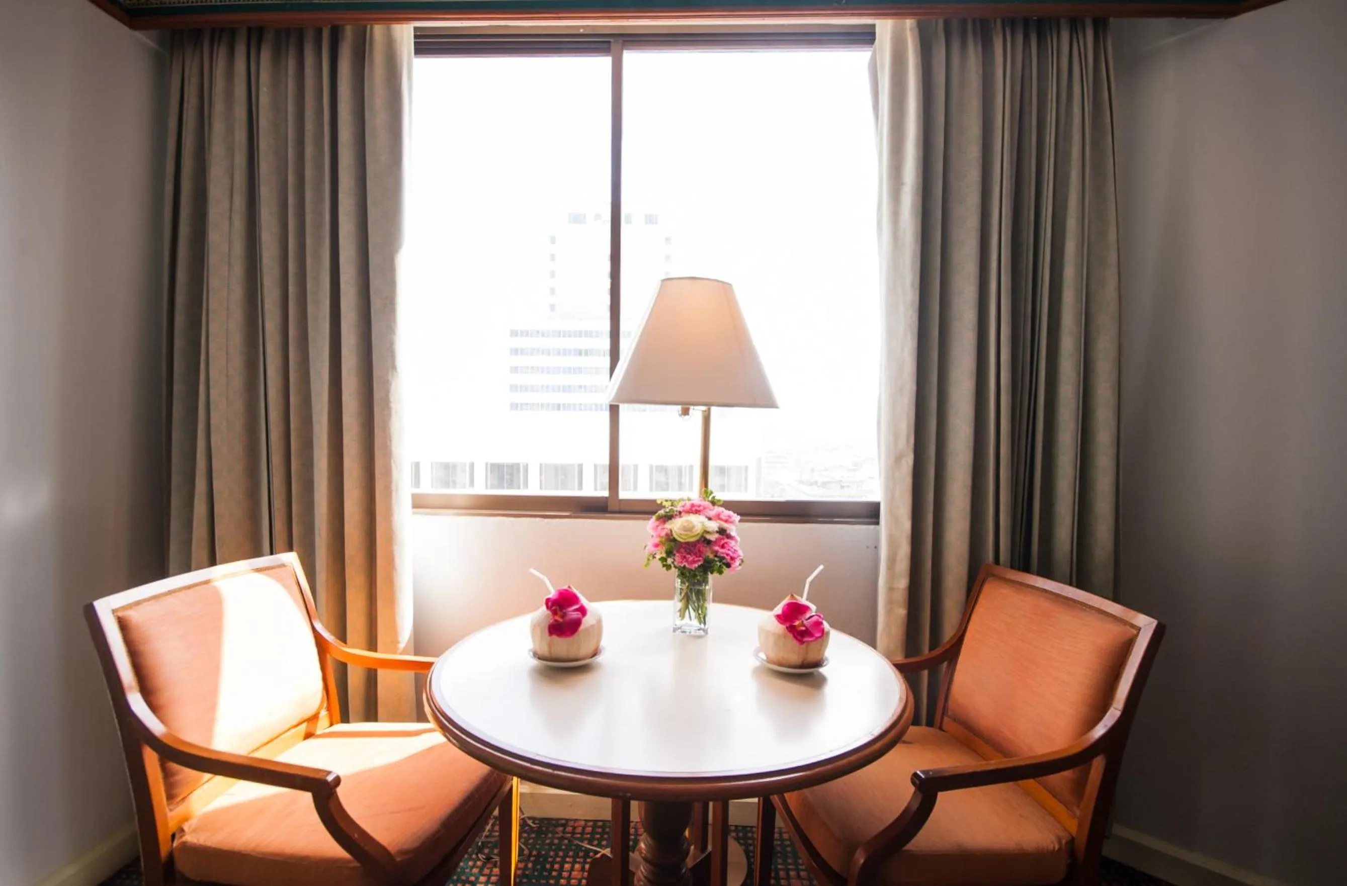 Day in Diamond Plaza Hotel