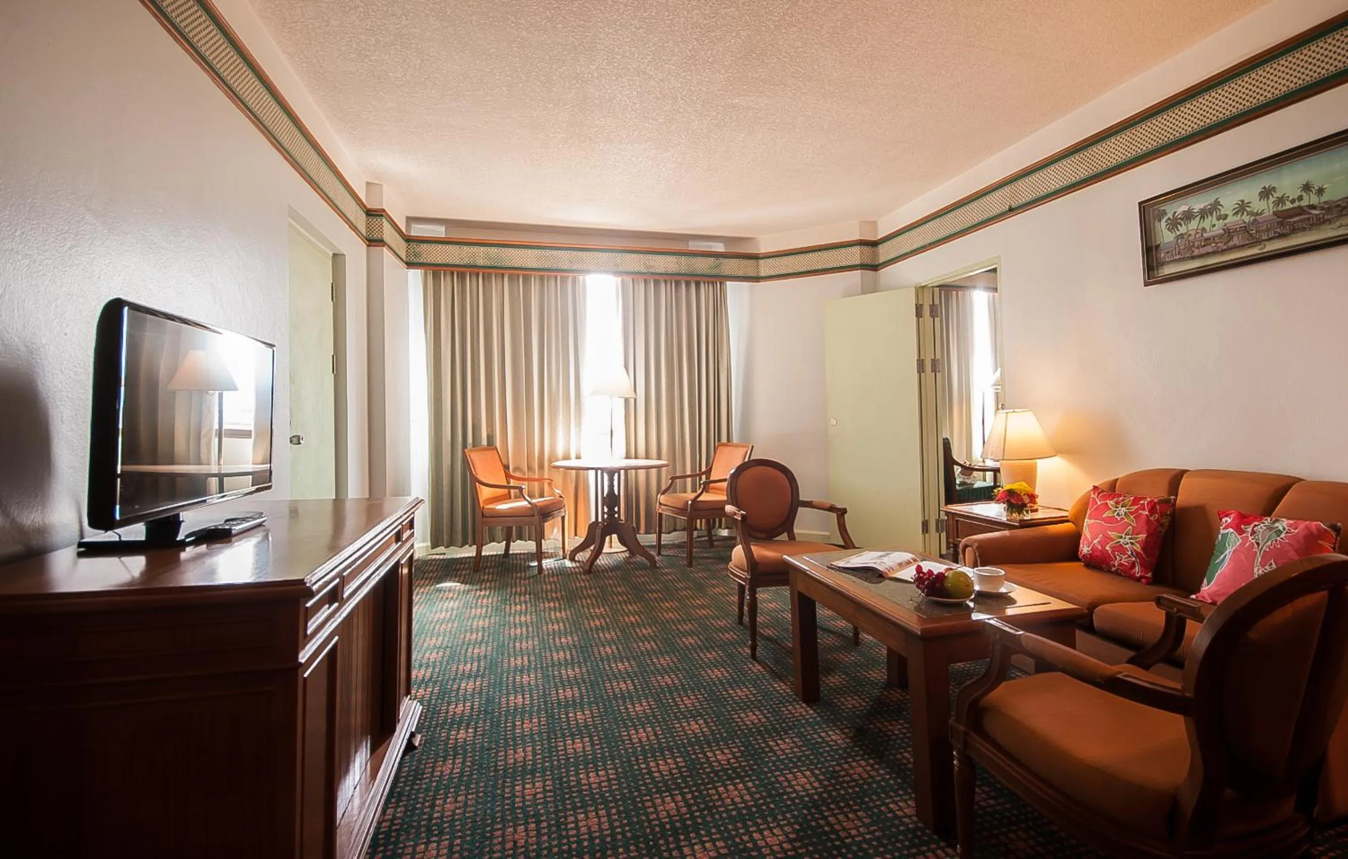 Living room in Diamond Plaza Hotel