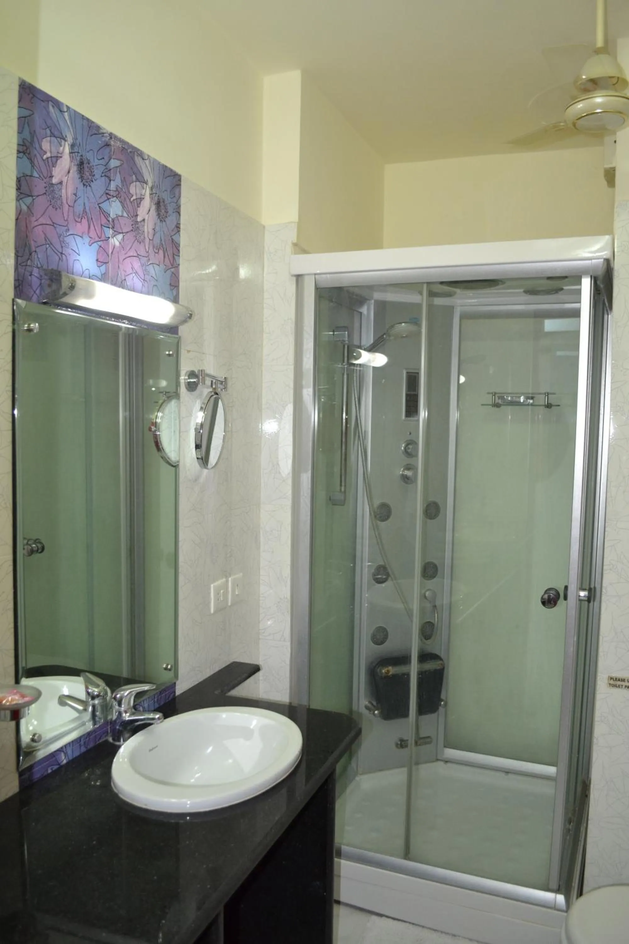 Bathroom in Ray of Maya